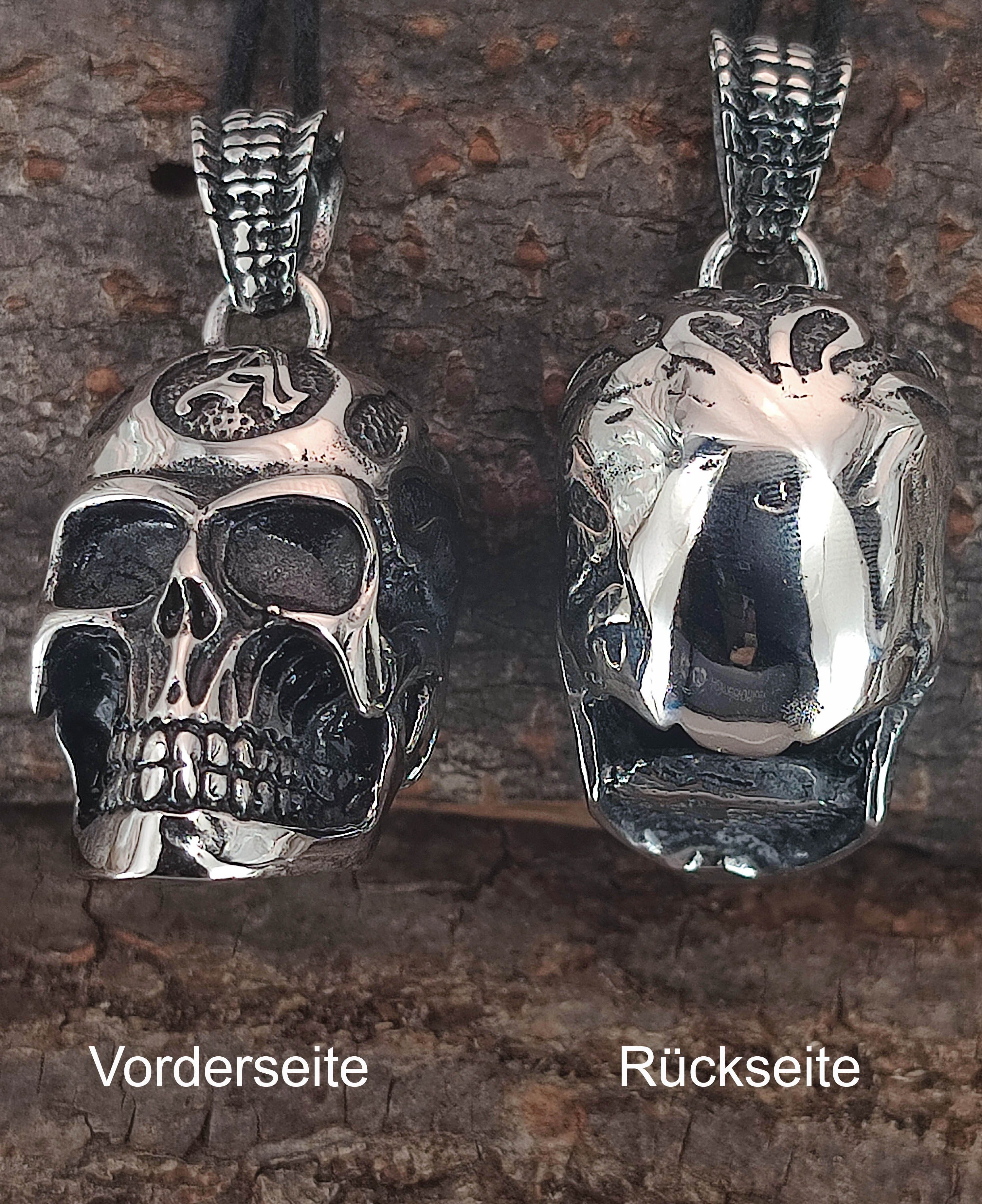 of Edelstahl großer Schädel Totenkopf Leather Kettenanhänger dreidimensional Skull Kiss Anhänger