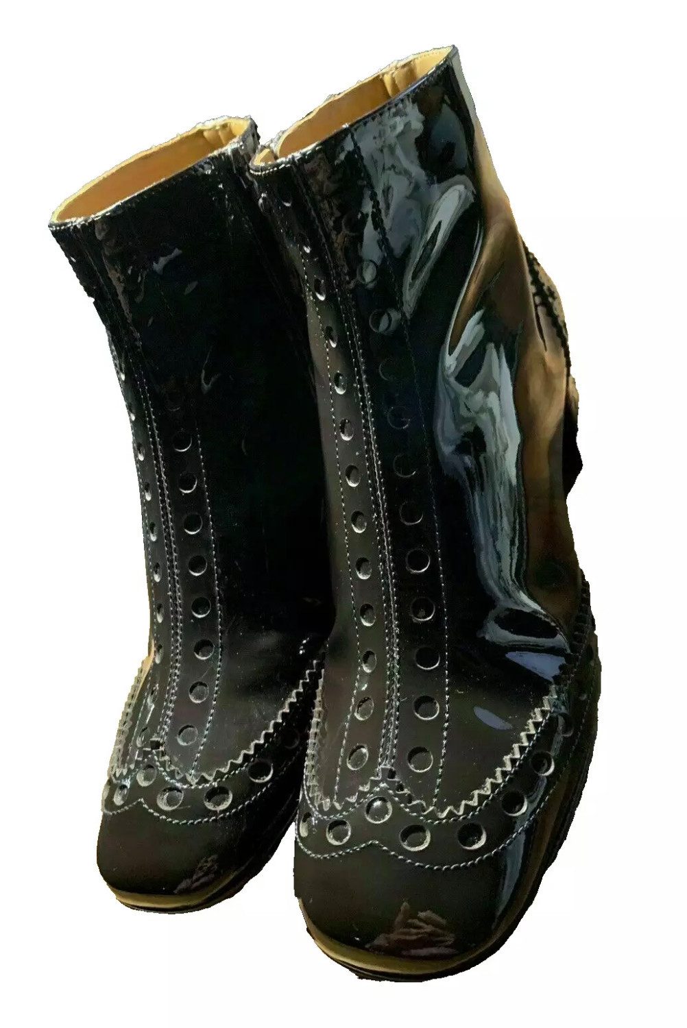 Chloé Perry Stiefeletten Boots aus Lackleder mit Brogue-Details Ankleboots Hergestellt in Italien mit höchster Präzision und Liebe