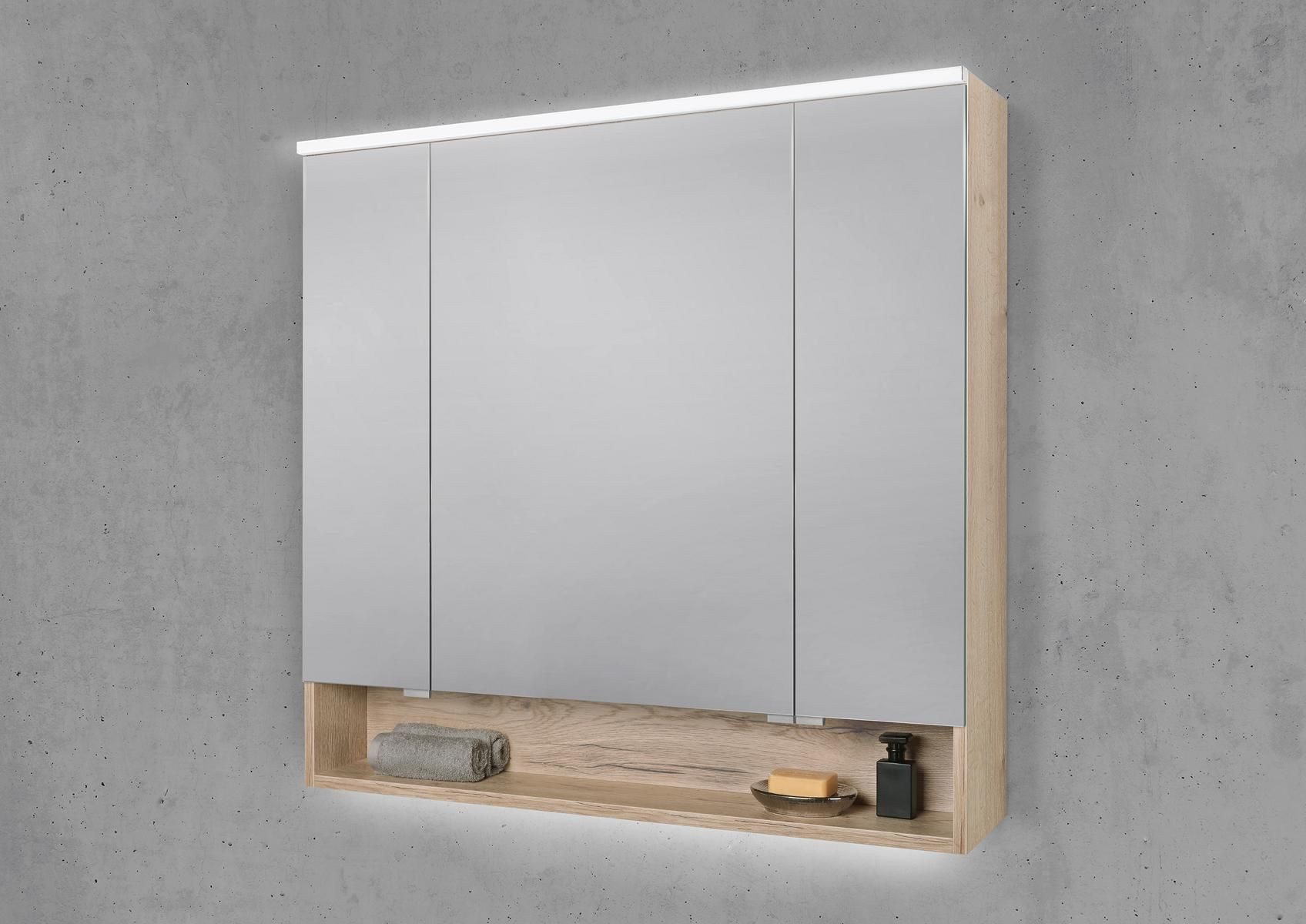 Intarbad Badezimmerspiegelschrank 3-türiger Spiegelschrank mit offenem Fach, MULTI LED Beleuchtung (Doppelspiegeltüren, Holz-/ Lackdekore, Maße von 90 bis 180 cm wählbar, Höhe 86 cm, Glasfachböden, Magnetleiste & Kosmetikspiegel Ø 12 cm) Vormontierte Lieferung, Floatglas, 160 kg Traglast, Made in Germany