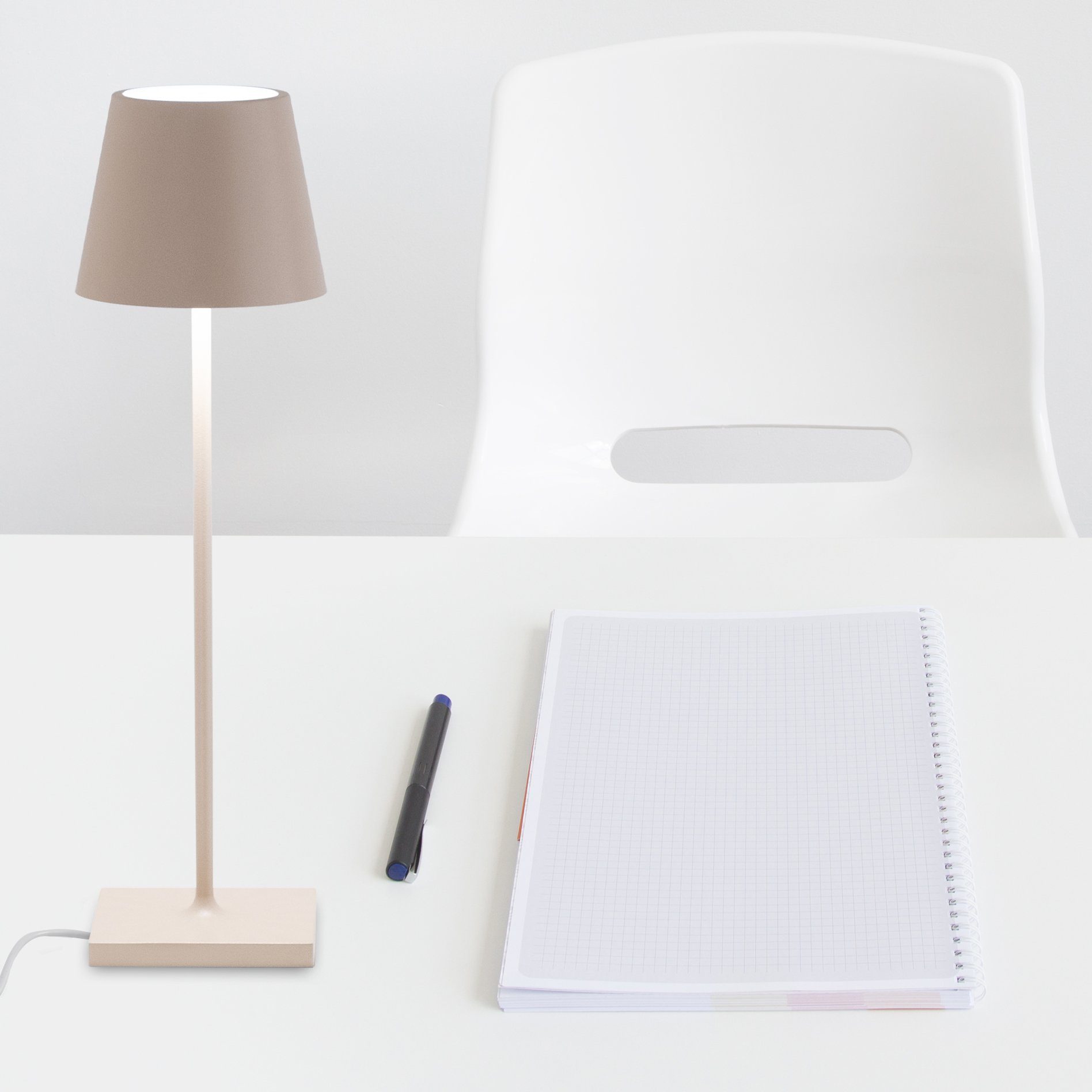 Zafferano LED Tischleuchte Poldina Pro - Kabellose, Dimmbare LED-Tischlampe aus Aluminium – Bild 5 von 5