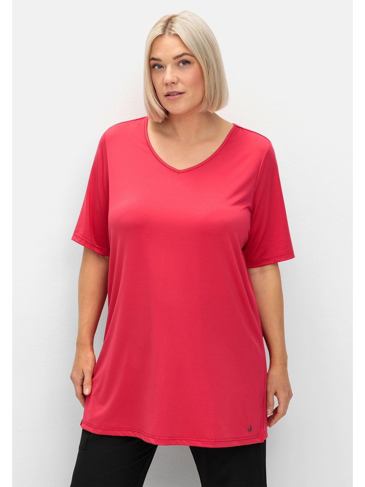 Sheego Funktionsshirt Große Größen aus Funktionsmaterial, mit Cut-out im Rücken