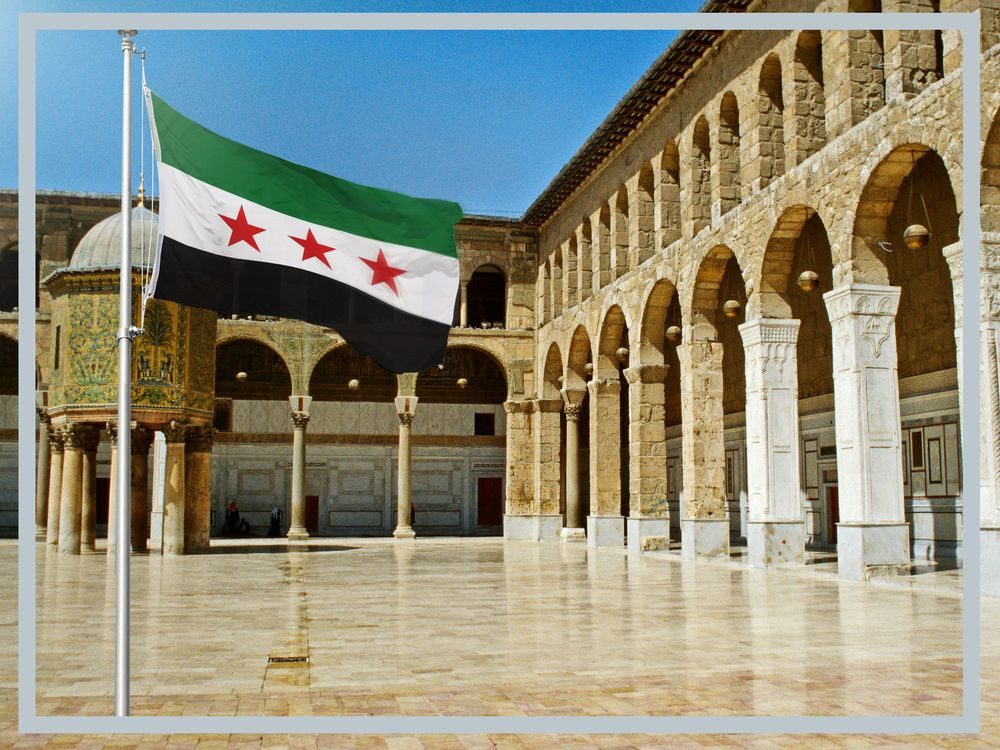 PHENO FLAGS Flagge Syrien Flagge - Syrienfahne 90 x 150 cm, Strapazierfähige Fahne für Fahnenmast, mit 2 Ösen