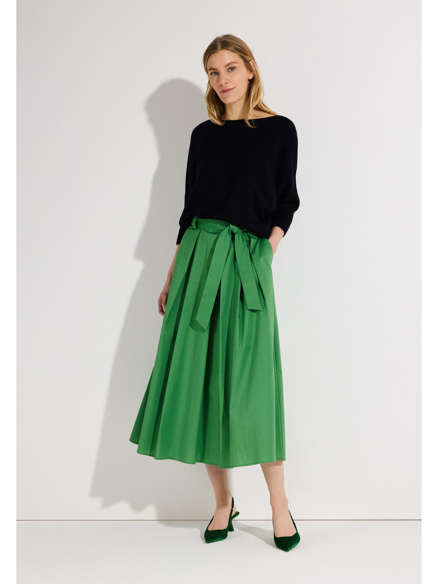 MORE&MORE Rundhalspullover Fledermauspullover mit Glanzeffekt