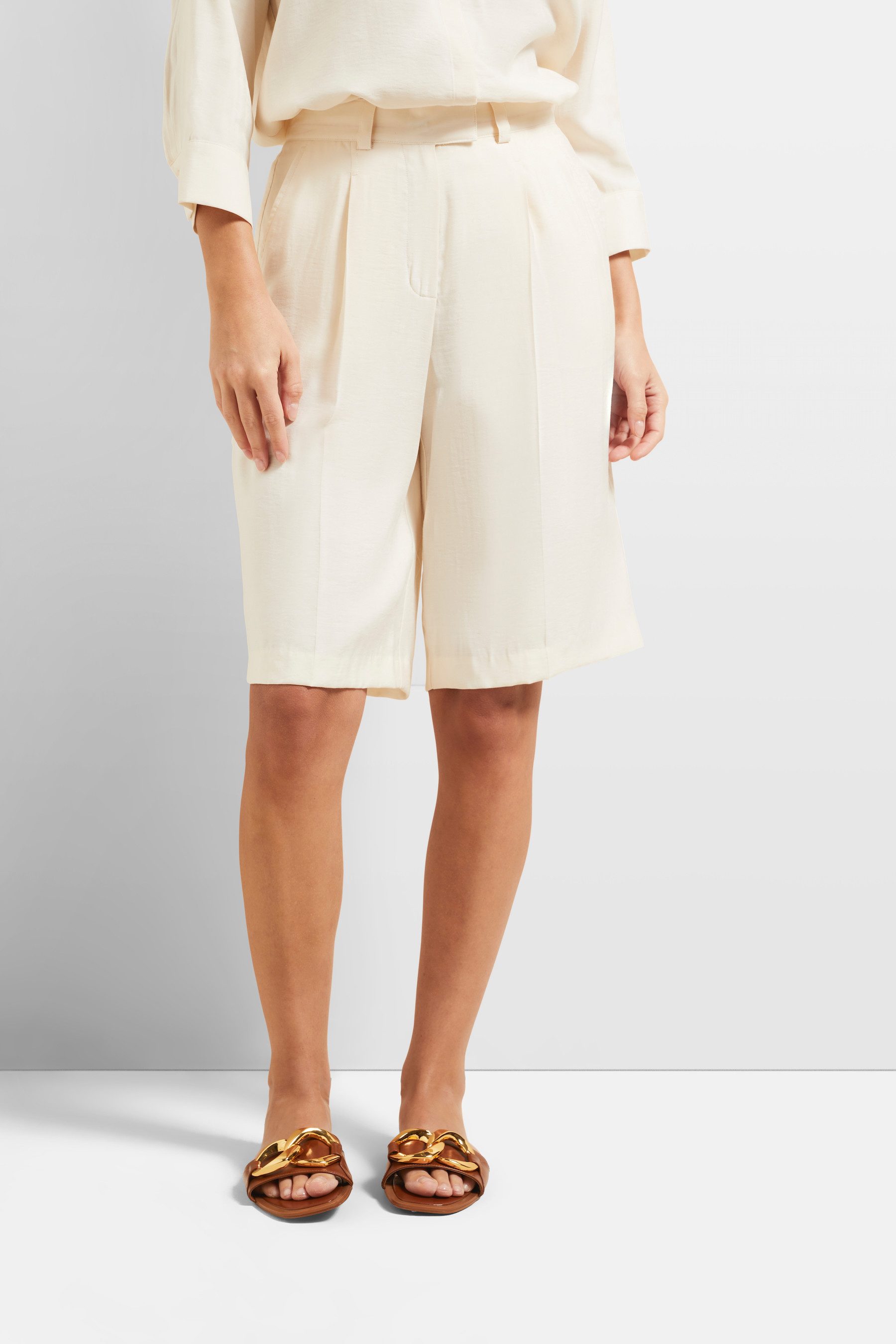 bugatti Stoffhose mit Bügelfalte