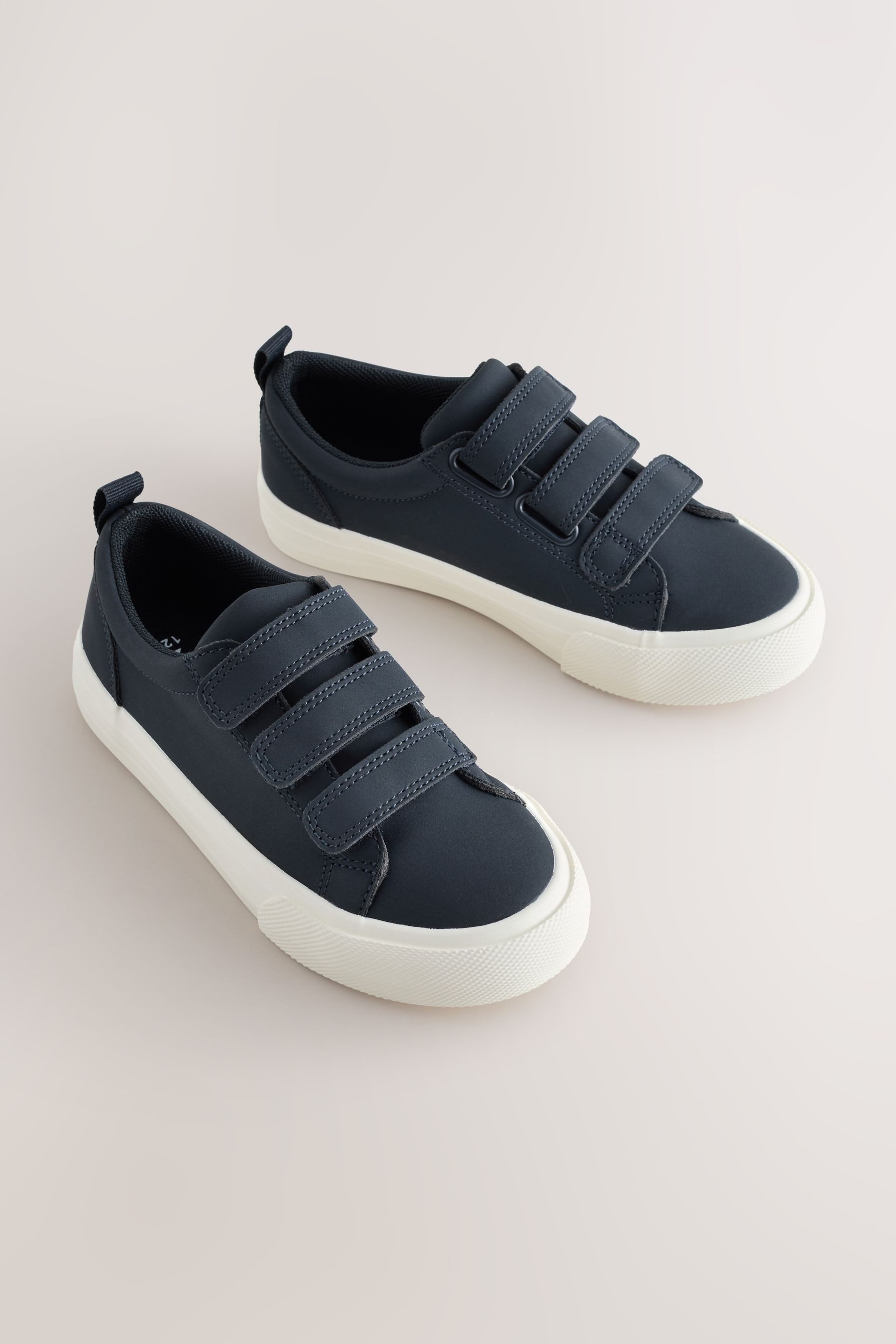 Next Lässig-elegante Sneaker, weite Passform Sneaker (1-tlg)