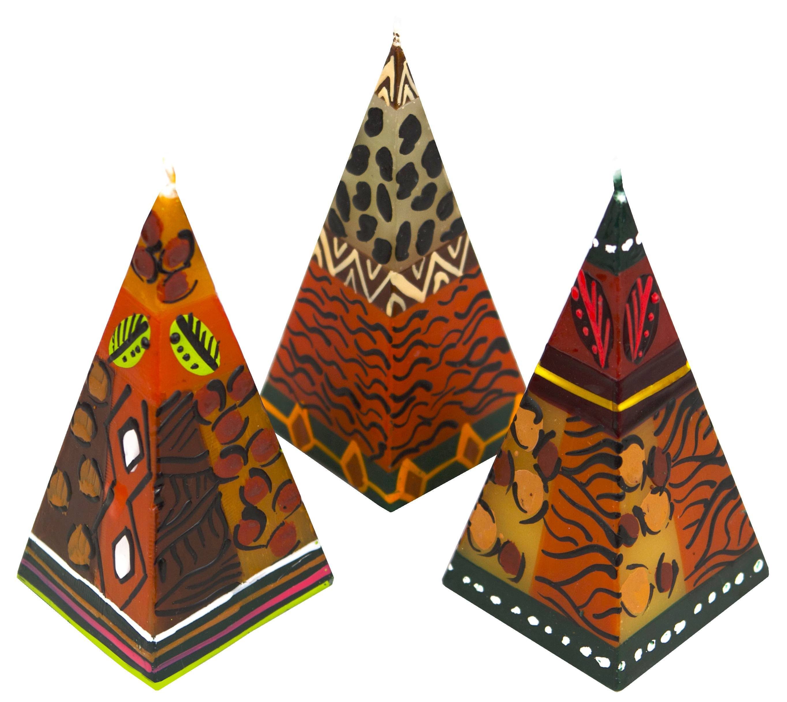 Afrika-Deko Formkerze 3er Set afrikanische Pyramidenkerzen (Spar-Set, 3 Kerzen), handgefertigte afrikanische Pyramiden Kerze verschiedene Designs