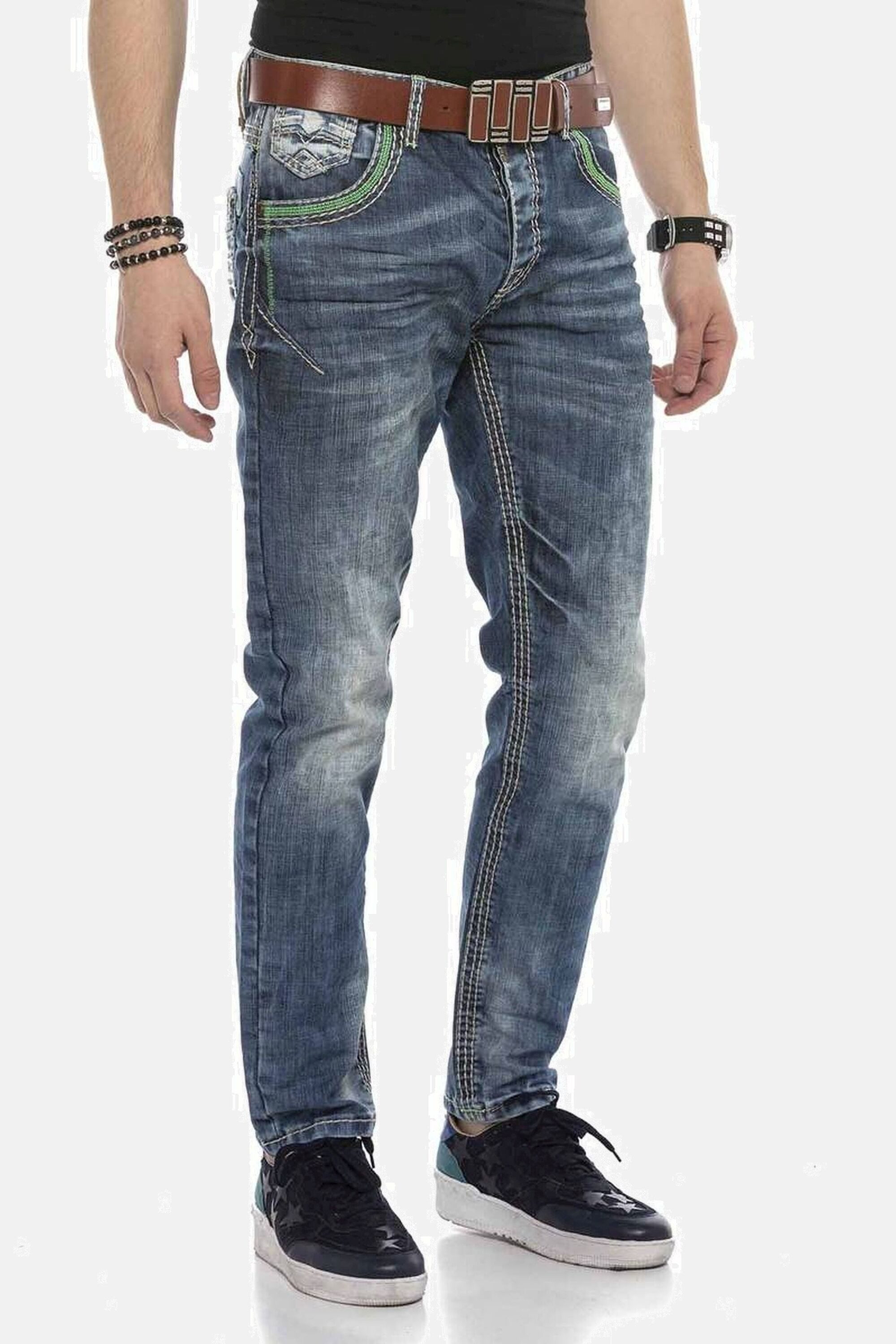 Cipo & Baxx Straight-Jeans DENIM bequeme Jeans mit auffälligen Ziernähten, günstig online kaufen