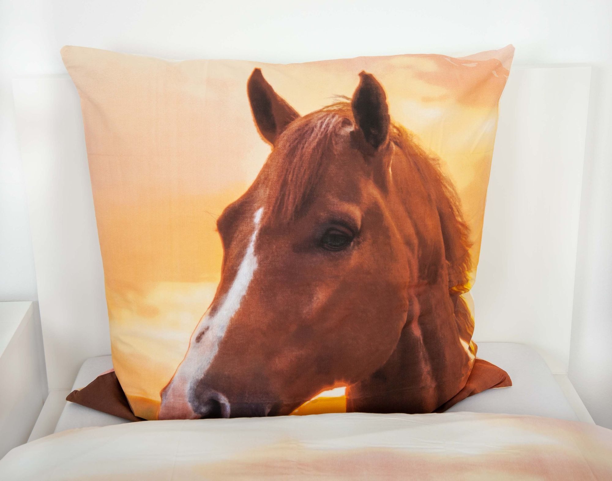 Herding Kinderbettwäsche Herding Bettwäsche mit Pferd 135 x 200 cm 80 x 80 cm 100% Baumwolle, 2 teilig, Langlebig – Bild 4 von 5