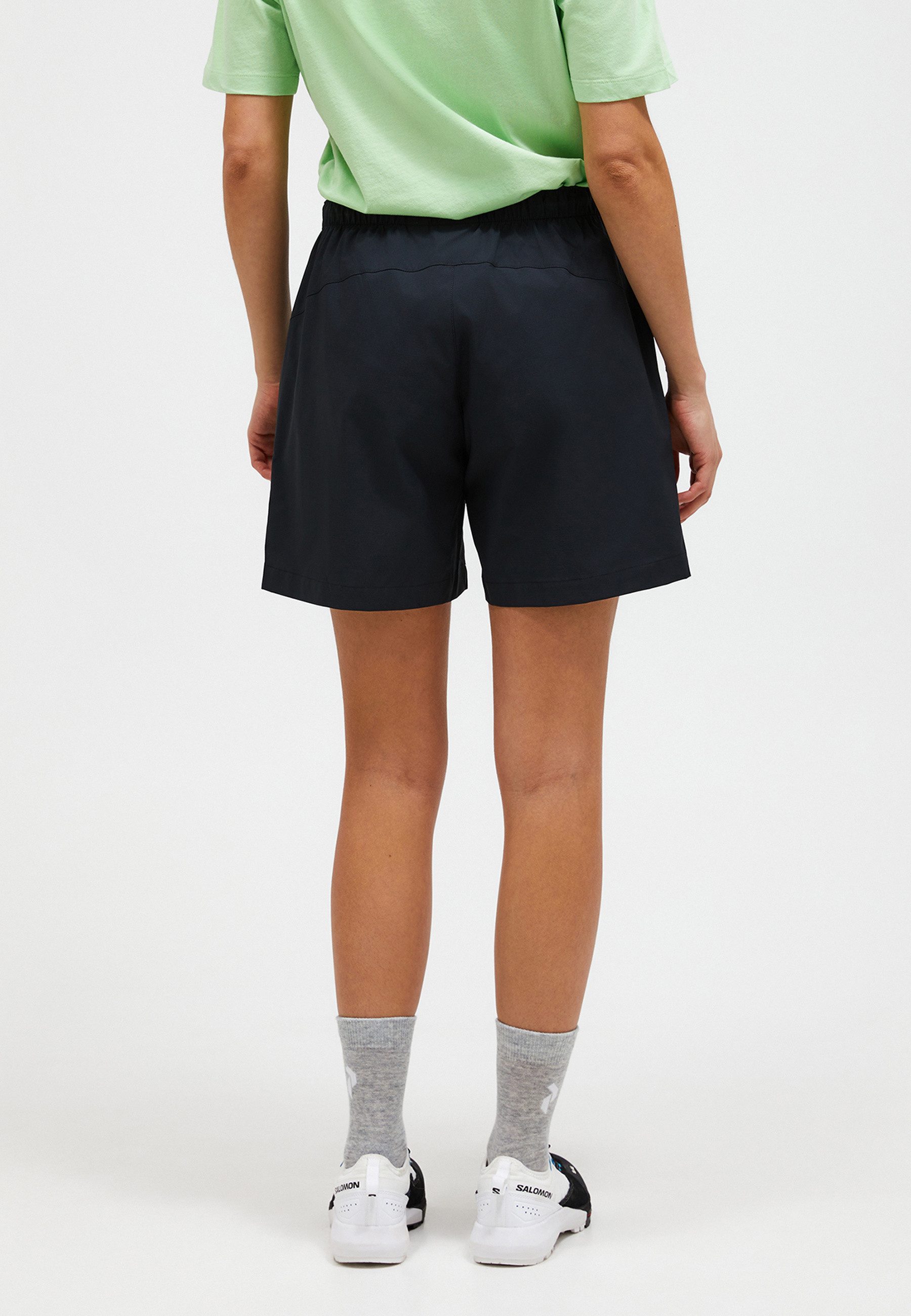 Peak Performance Cargoshorts W Outdoor Cargo Shorts mit sportivem Design
