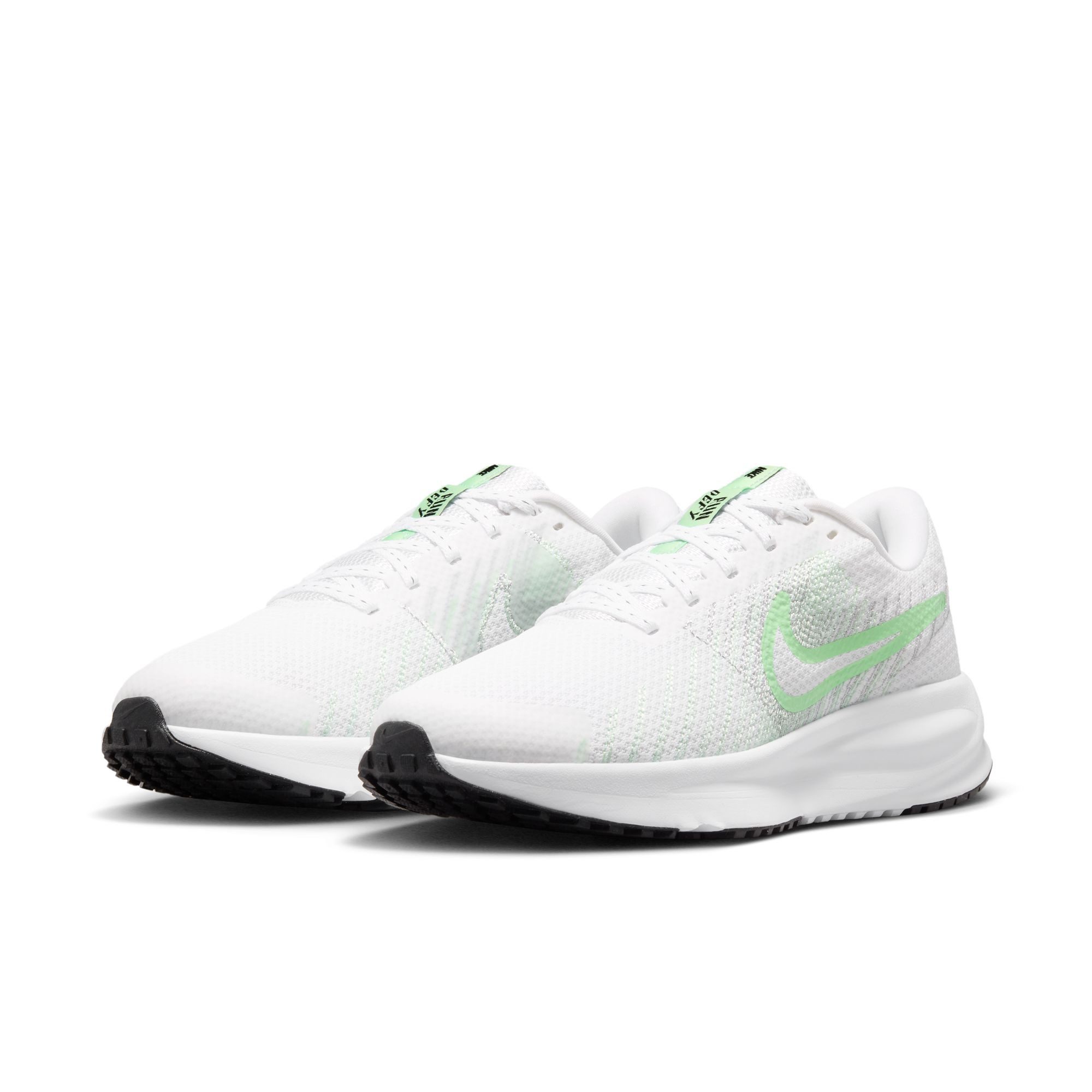Nike Run Defy Laufschuh