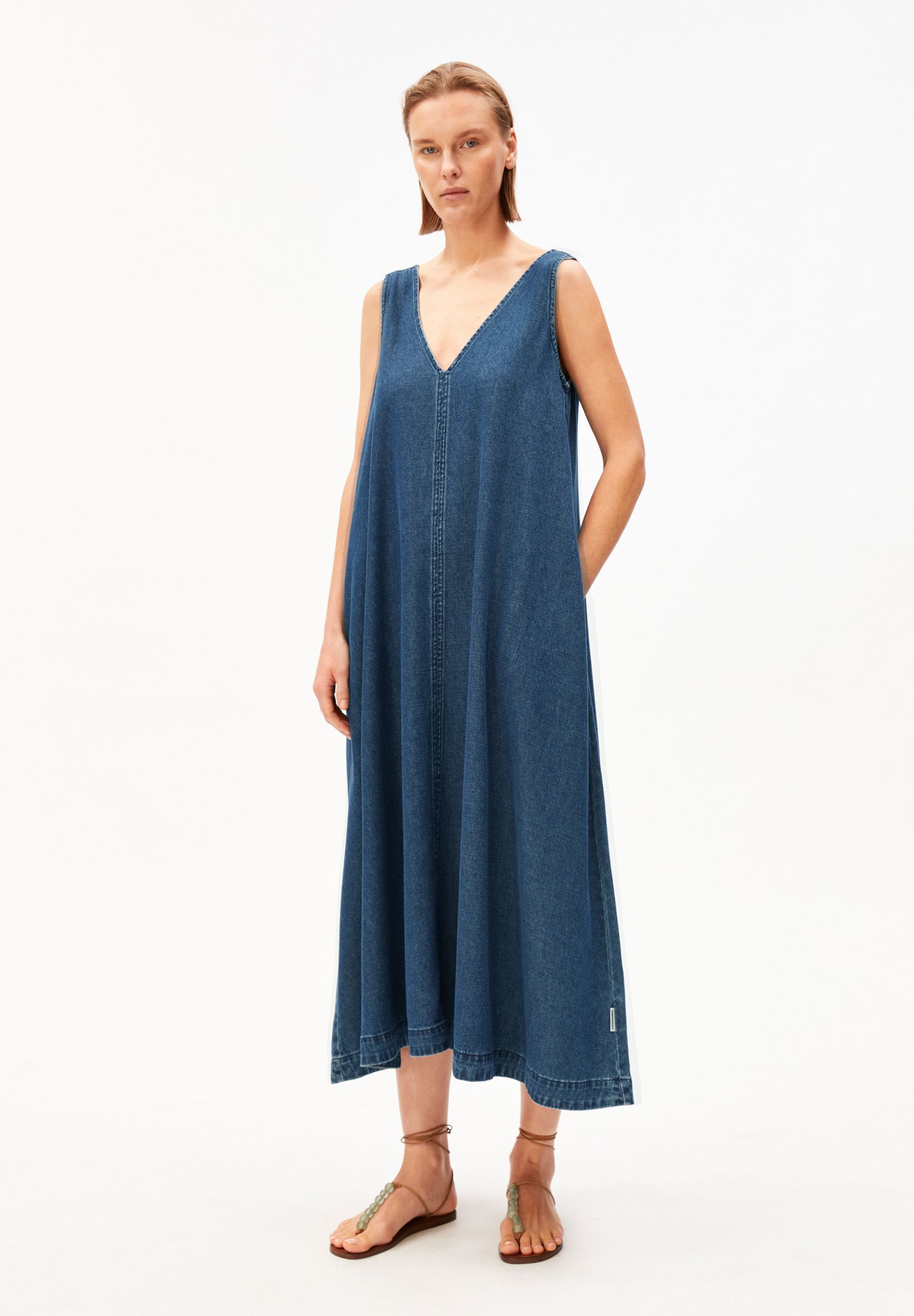 Armedangels Jeanskleid DENIM V-NECK Bio-Baumwoll Mix V-Ausschnitt günstig online kaufen