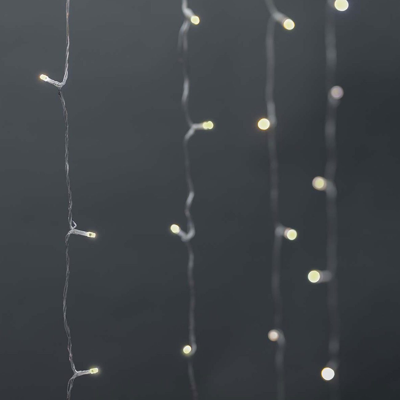 Nedis Lichterkette SmartLife WLAN-Vorhang-Lichterkette: 200 LEDs, IP65, 3m, warmweiß, Dimmbar und 7 vordefinierte Leuchtmuster