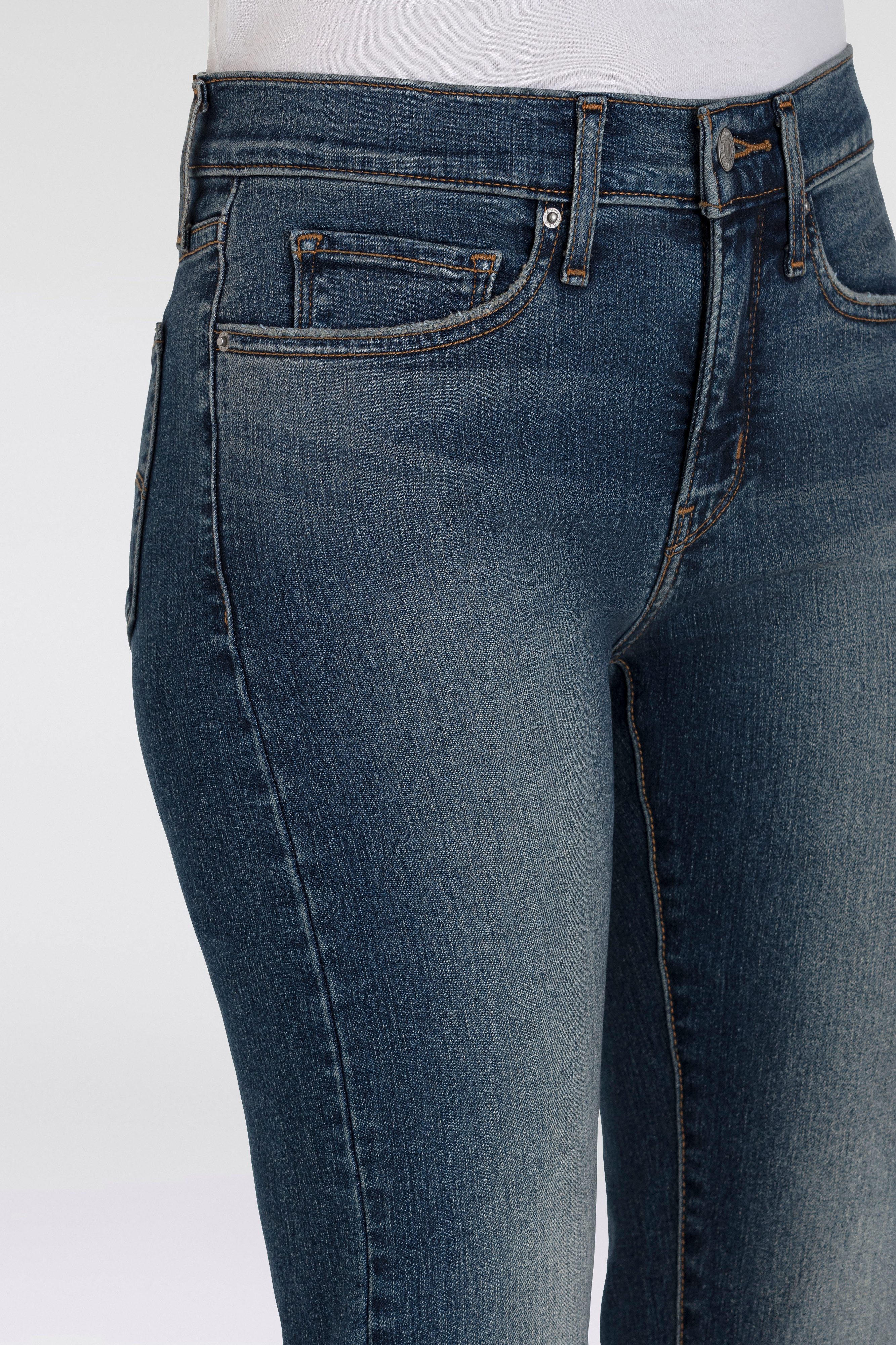 Levi's® Röhrenjeans 312 SHAPING SLIM Schmale Shaping Slim Form