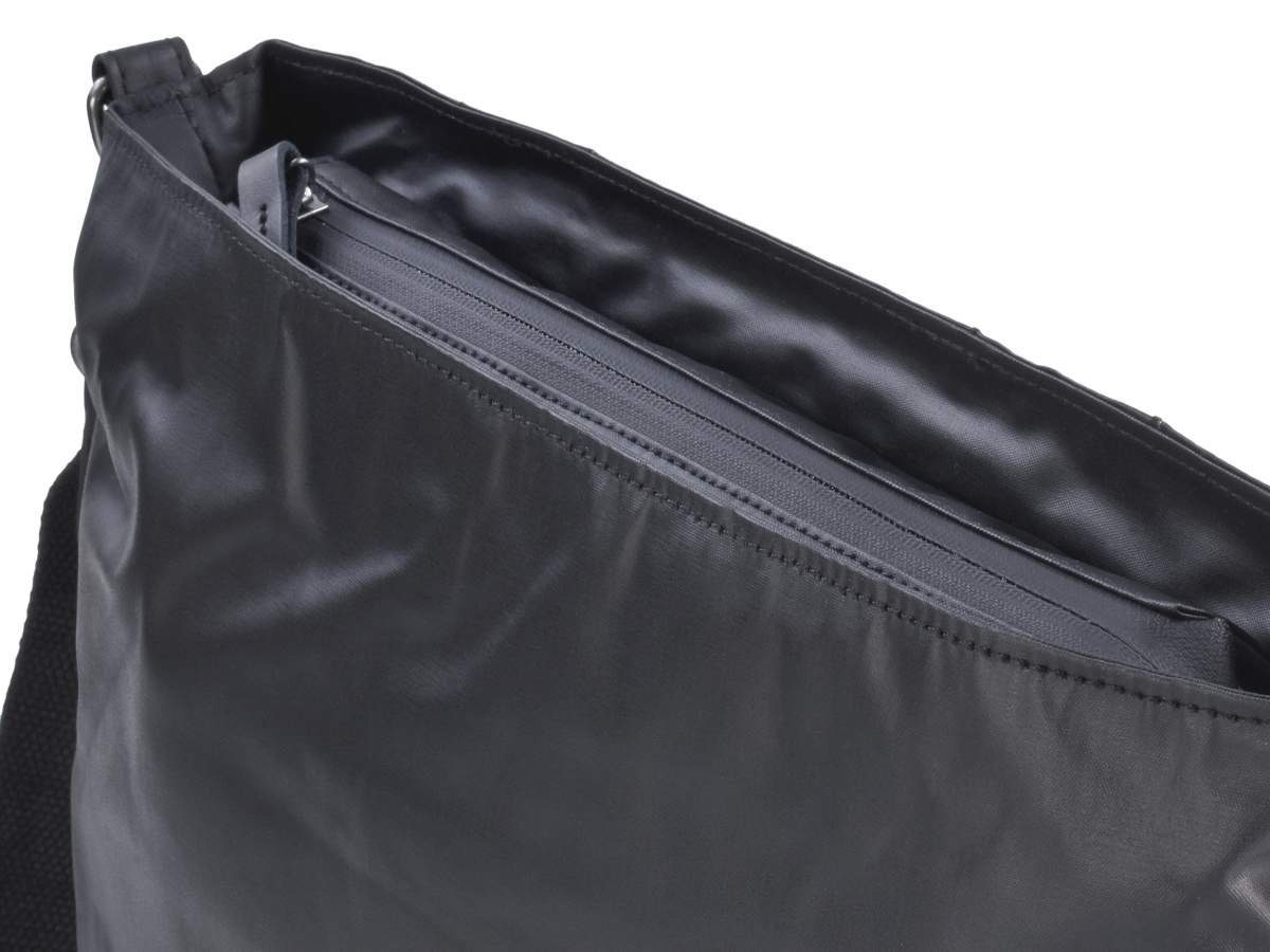 Greenburry Umhängetasche Aviator Waterproof, Messenger Bag 38x30cm, Schultertasche mit Tabletfach 31x22cm