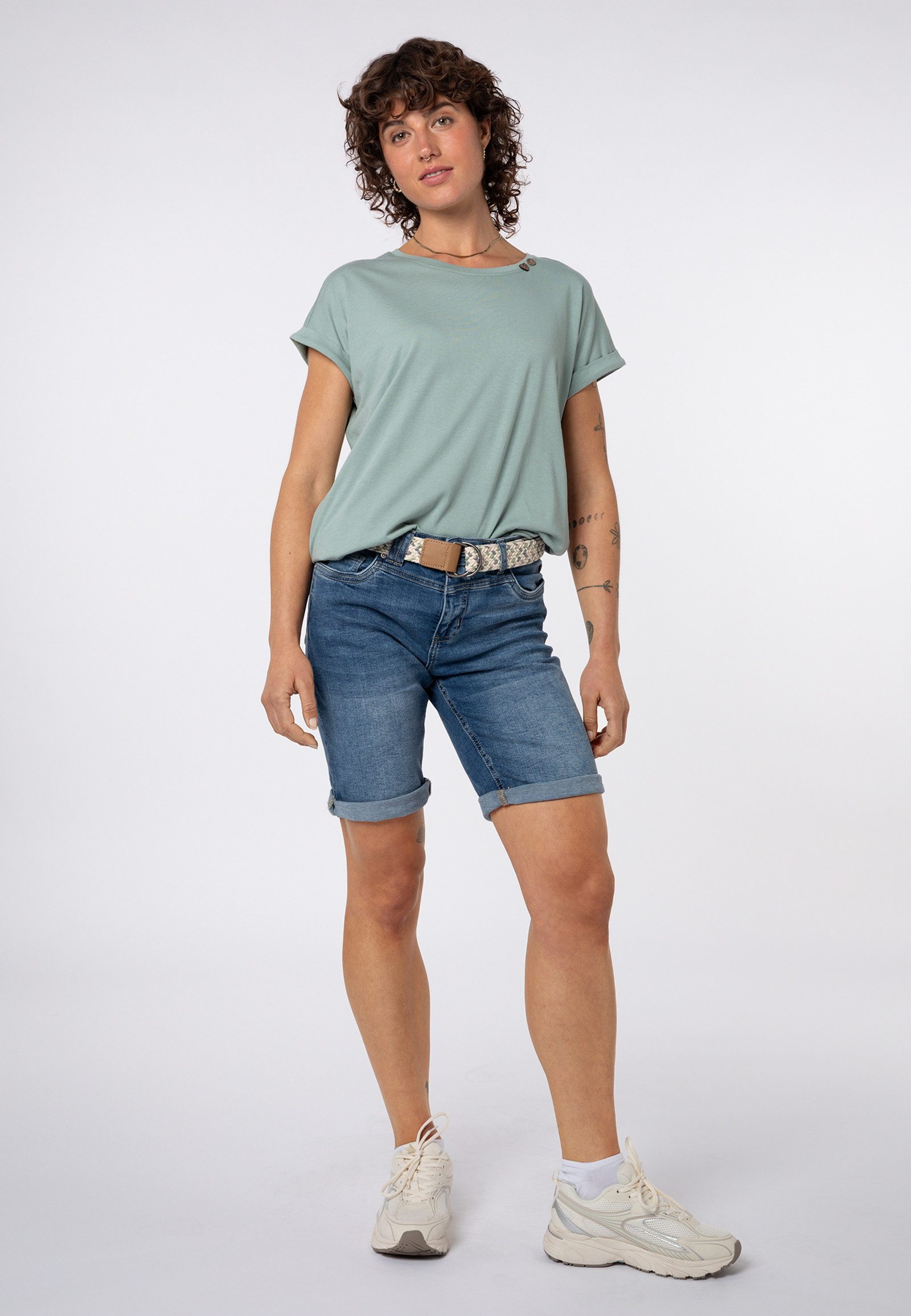 SUBLEVEL Jeansbermudas Damen Jeansbermuda mit schönem Gürtel Sommerhose, Denim Bermuda, Shorts mit Gürtel