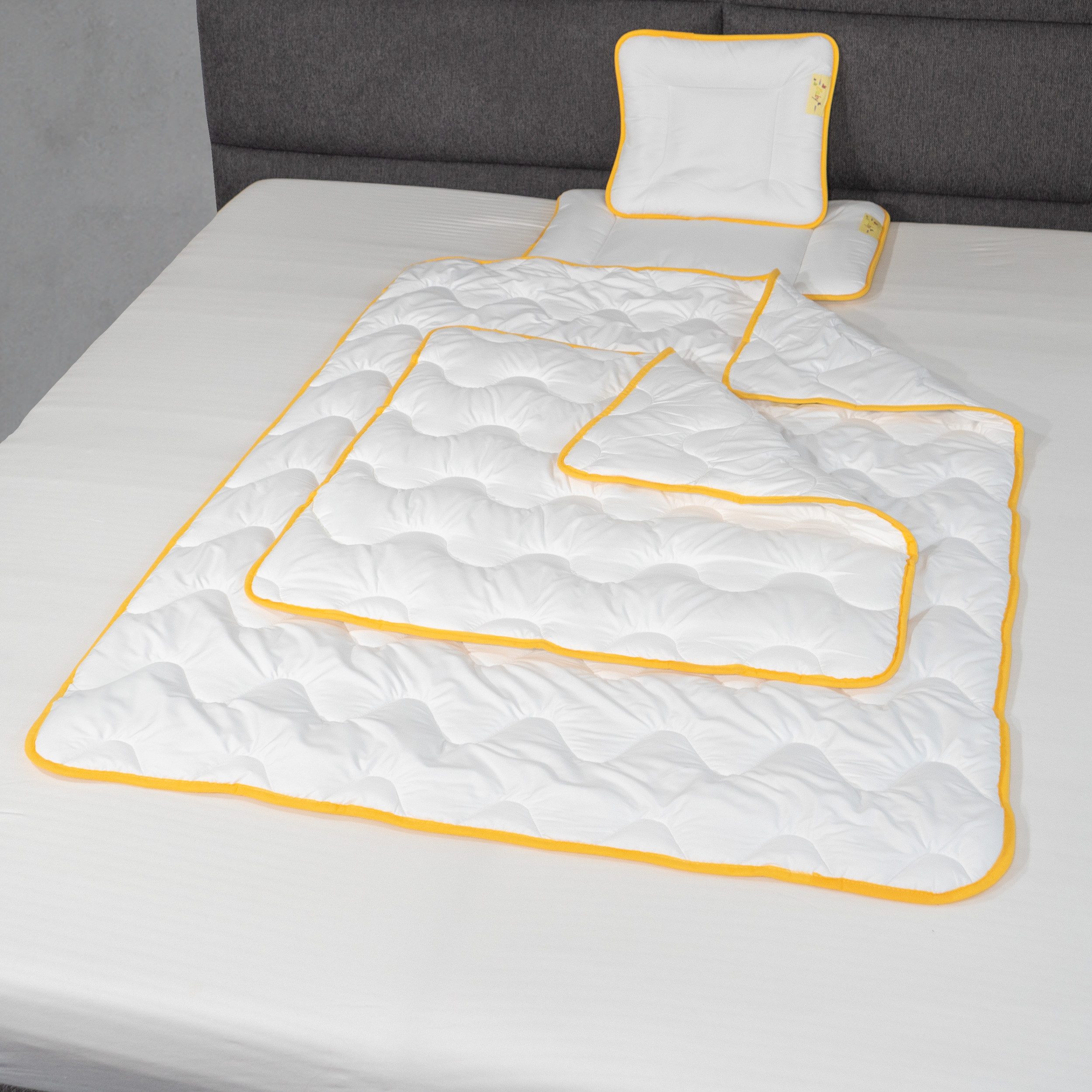 Traumschloss Babybettdecke Baby, Füllung: 100% Polyesterhohlfaser, Bezug: 100% Polyester Microfaser, kuschelig weicher Bezugsstoff und atmungsaktive Faserfüllun – Bild 5 von 5