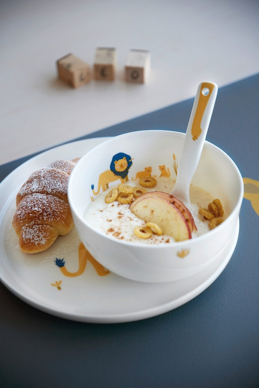 ASA SELECTION Müslischale für Kinder COPPA KIDS, Ø 13,5 cm, Weiß, Fine Bone China, mit Tiermotiv von Leo Löwe, Spülmaschinengeeignet