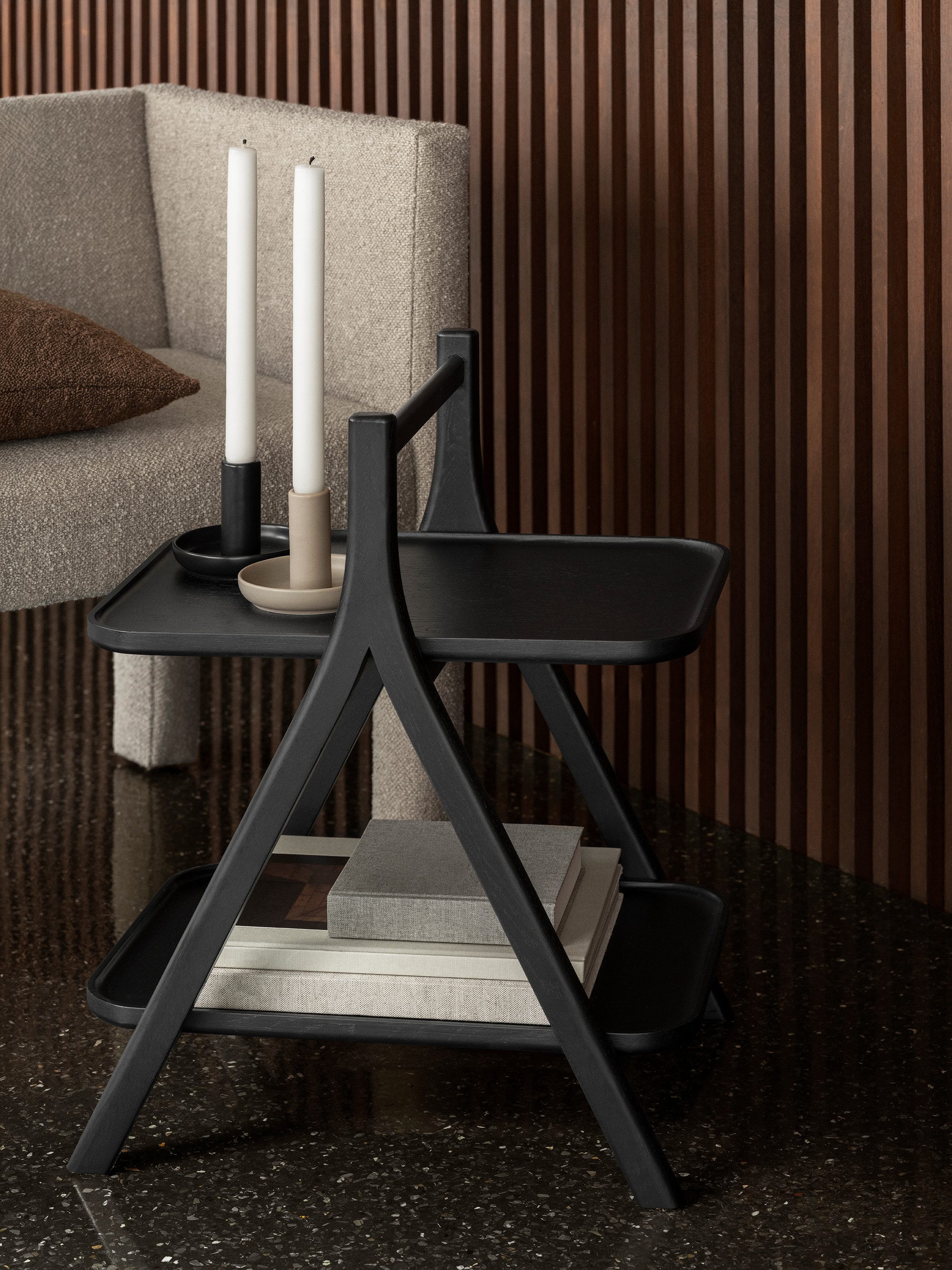 blomus Beistelltisch -ETA- Ablagetisch, Couchtisch, Dekotisch: modernes Design für Zuhause (1 Tisch), Mobiler Beistelltisch, inkl. Tragegriff, Massives Eichenholz