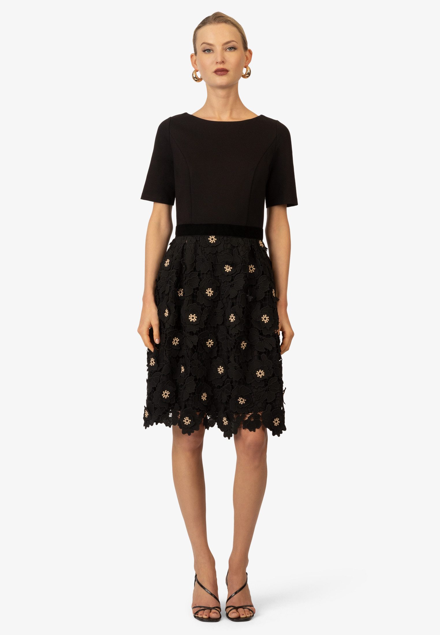 Kraimod Cocktailkleid mit Samttaille und 3D-Blütenspitze günstig online kaufen