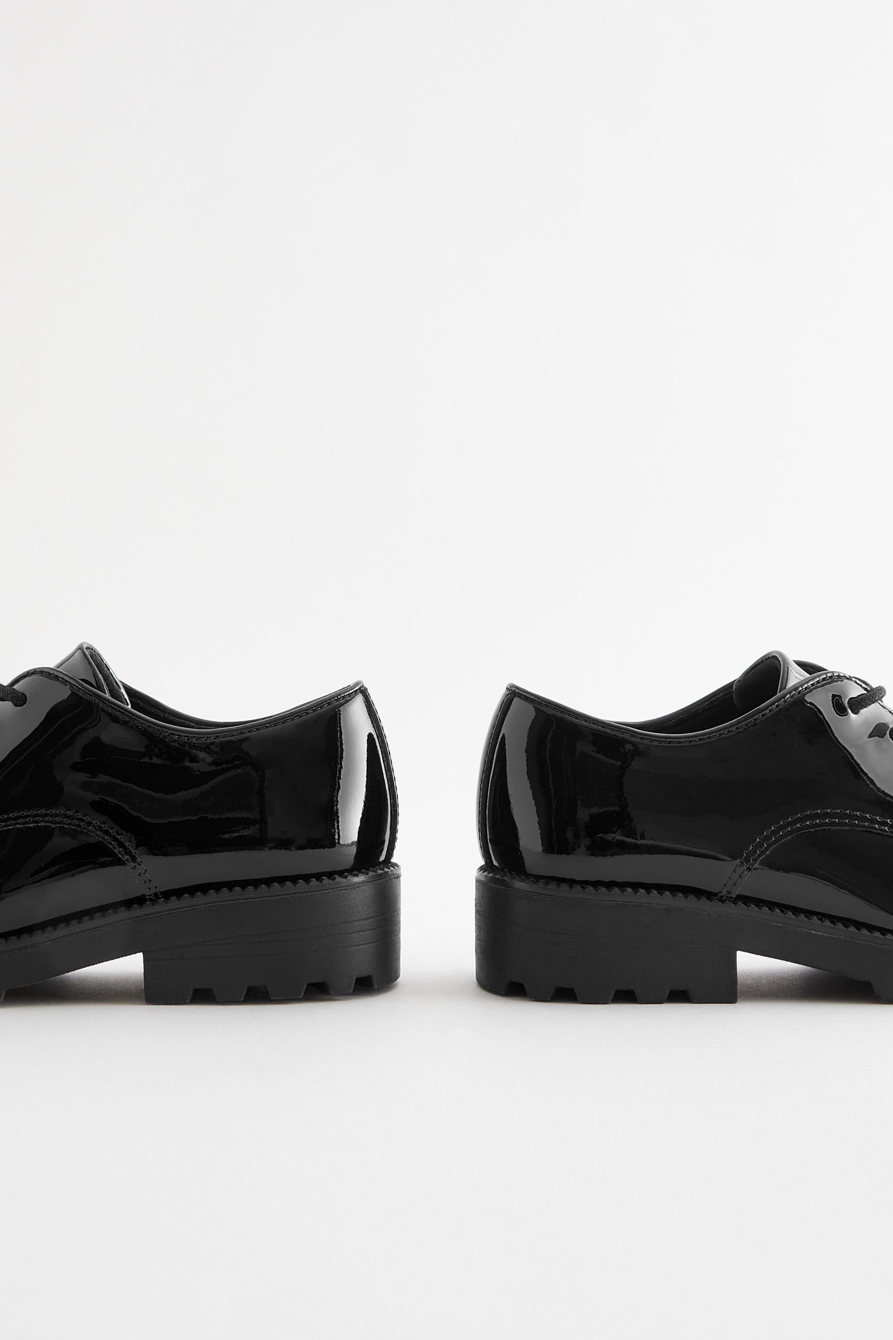 (1-tlg) weite Passform Leder-Loafer Black zum Patent Schnüren, Next Schnürschuh