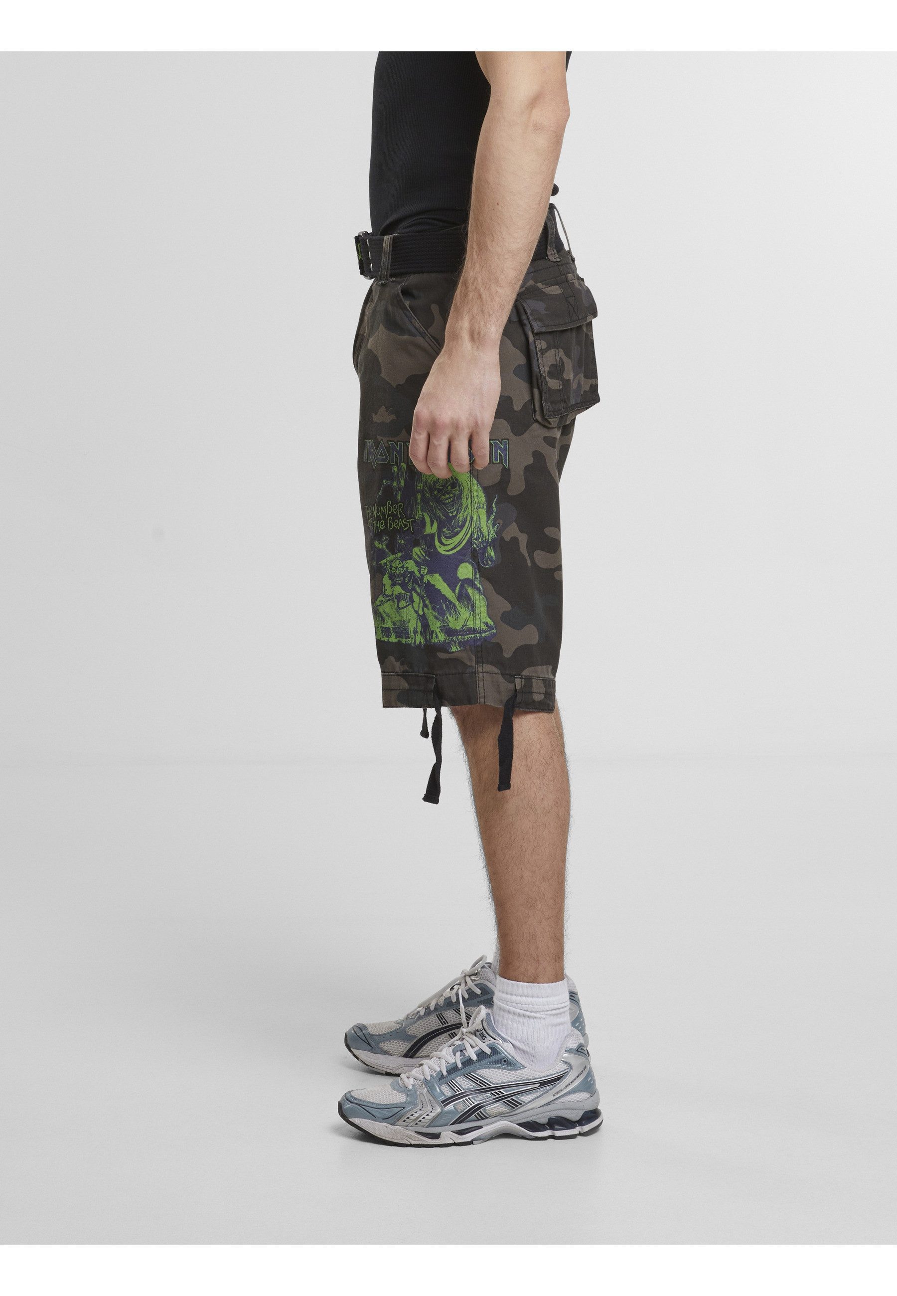 Brandit Cargoshorts Brandit Iron Maiden Savage Shorts The Number of The Beast (1-tlg)