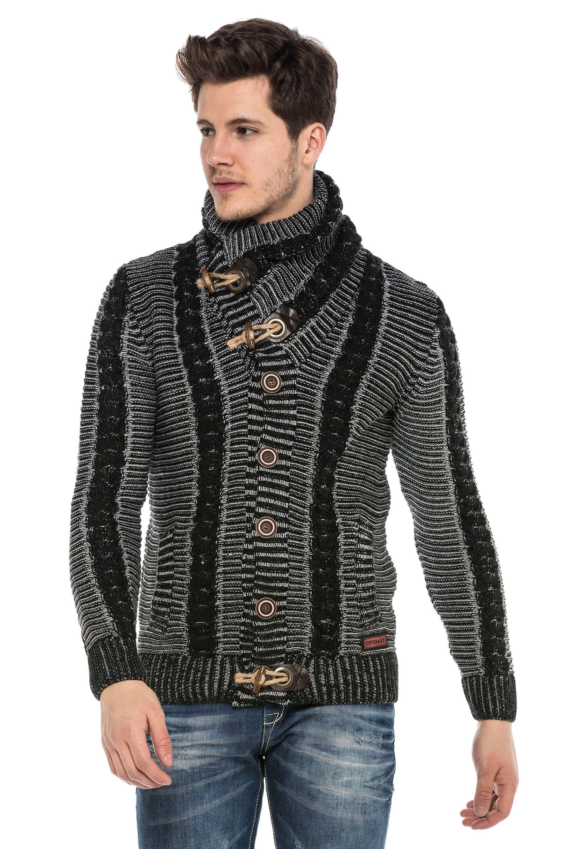 Neue Produktinformationen Cipo & Baxx Strickpullover mit Knopf-Design coolem