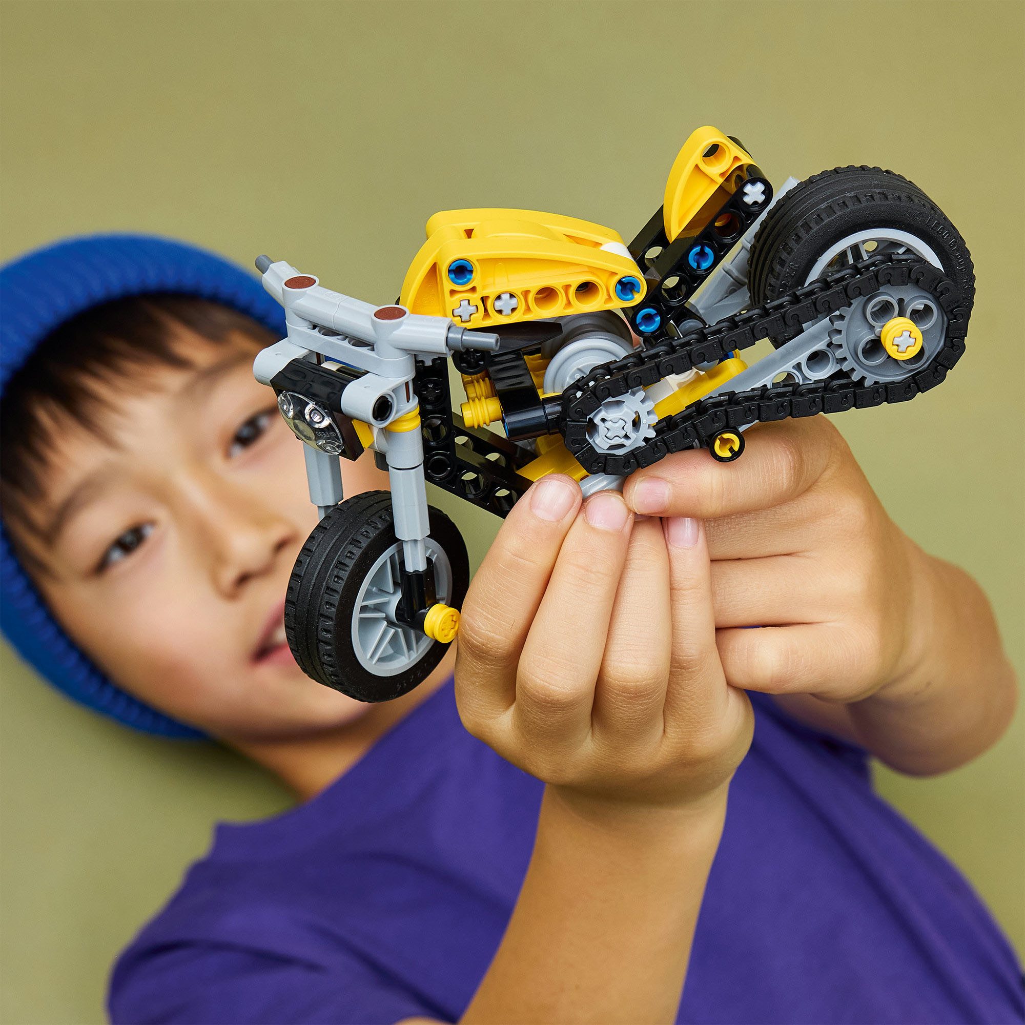LEGO® Gelbes Motorrad (42225), LEGO Technic Konstruktionsspielsteine, (151 St) – Bild 2 von 5