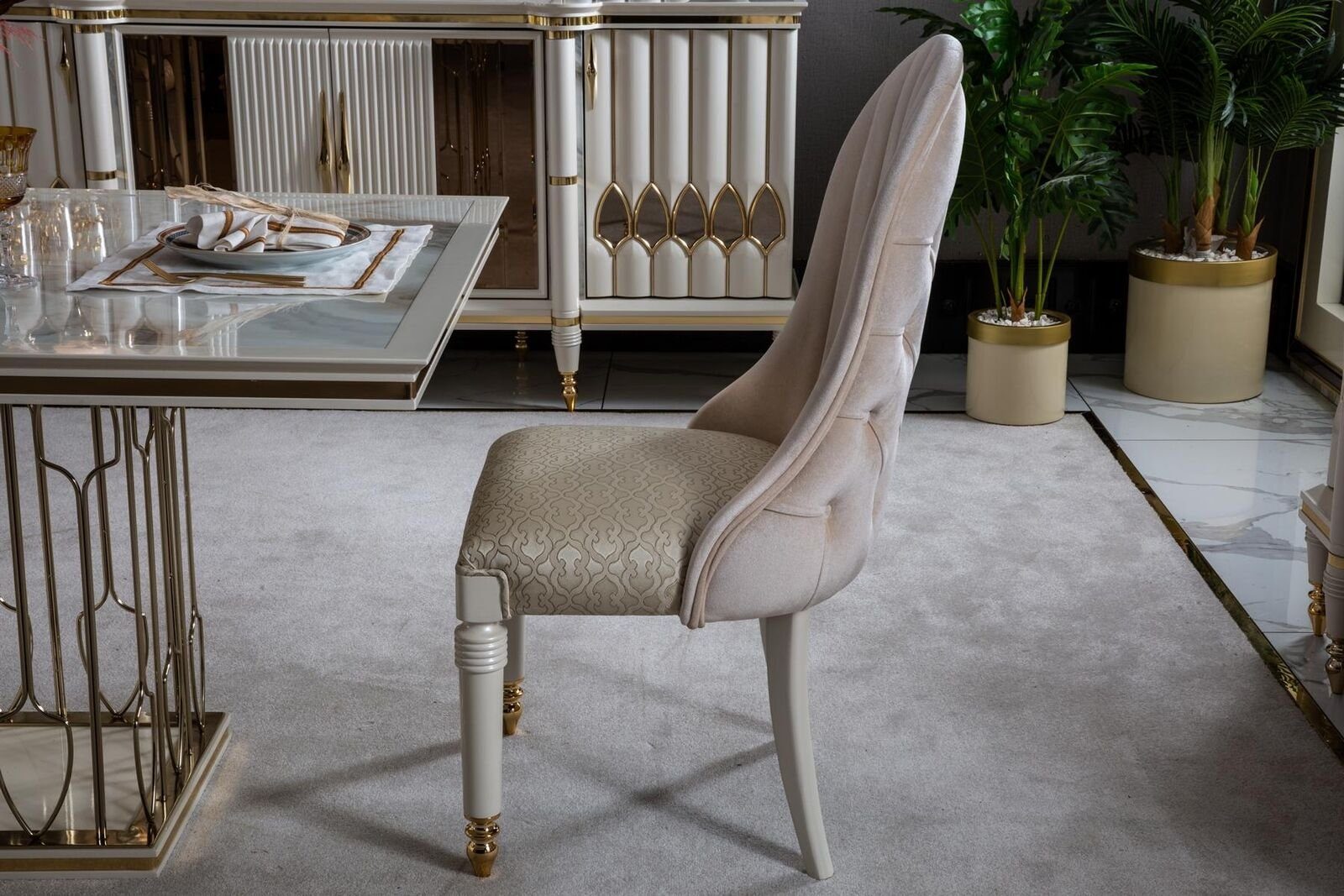 JVmoebel Stoff Esszimmerstuhl Luxus Esszimmer Design Polster Stuhl Modern Stühle Beige Metall