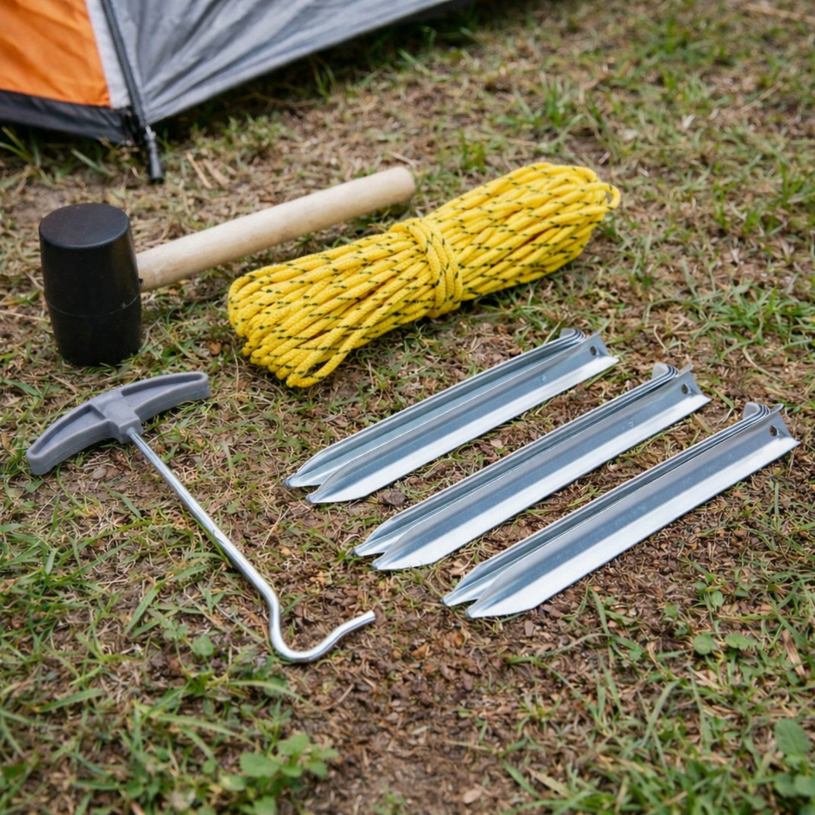 Koopman Zelthering Abspannset Zelthering Abspannseil Gummihammer 9tlg, (Set, 9-St., Packung), Campingset, Hering, 20m Seil, Spann / Zughaken