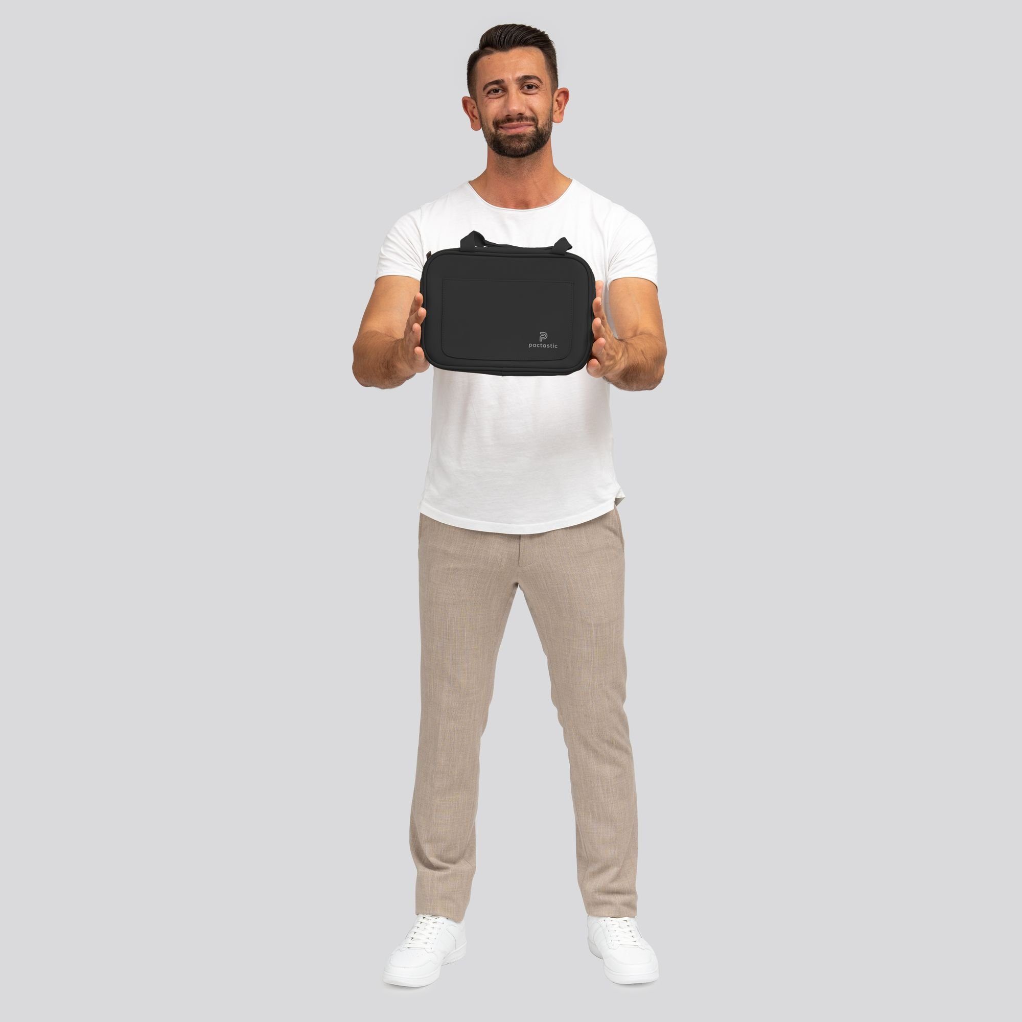Pactastic Kulturbeutel Urban Collection, Veganes Tech-Material günstig online kaufen