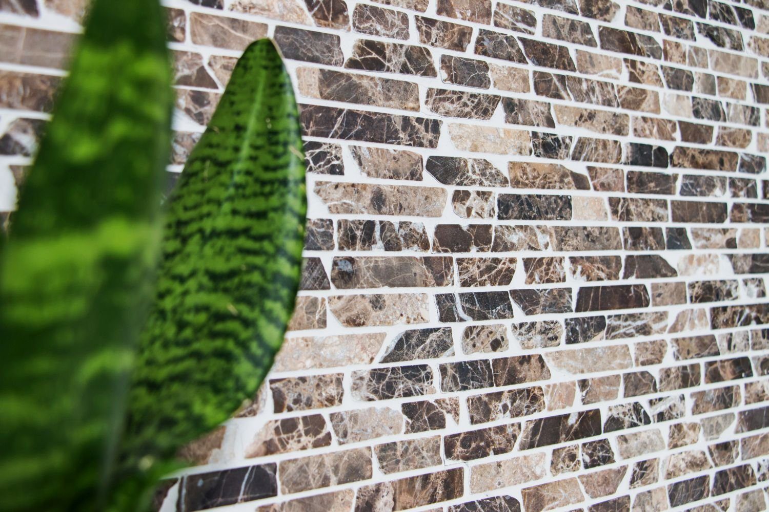 Bad Castanao Mosaik Marmor Mosani dunkelbraun beige Bodenfliese Brick Naturstein