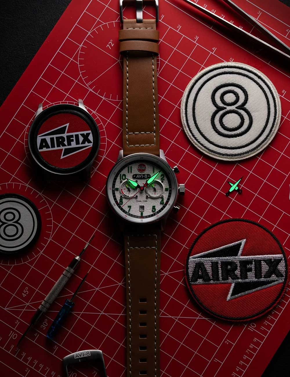 AVI-8 Quarzuhr AVI-8 AV-4088-06 Herrenuhr Hawker Hurricane Dual-Time Chronograph AVI-8 AV-4088-06 Herrenuhr Hawker Hurricane Dual-Time Chronograph