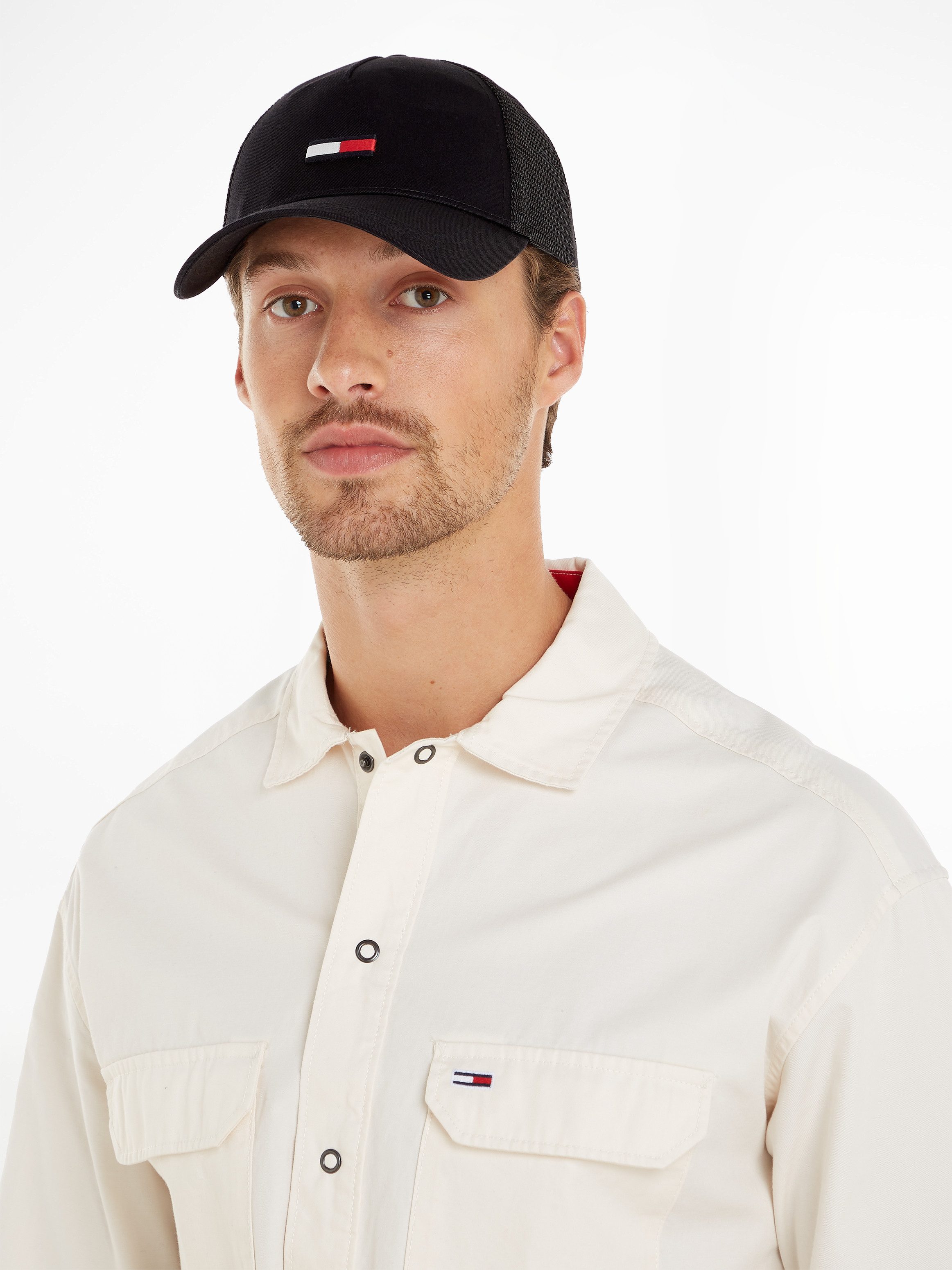 Tommy Jeans Trucker Cap TJM ELONGATED FLAG TRUCKER CAP mit Logostickerei