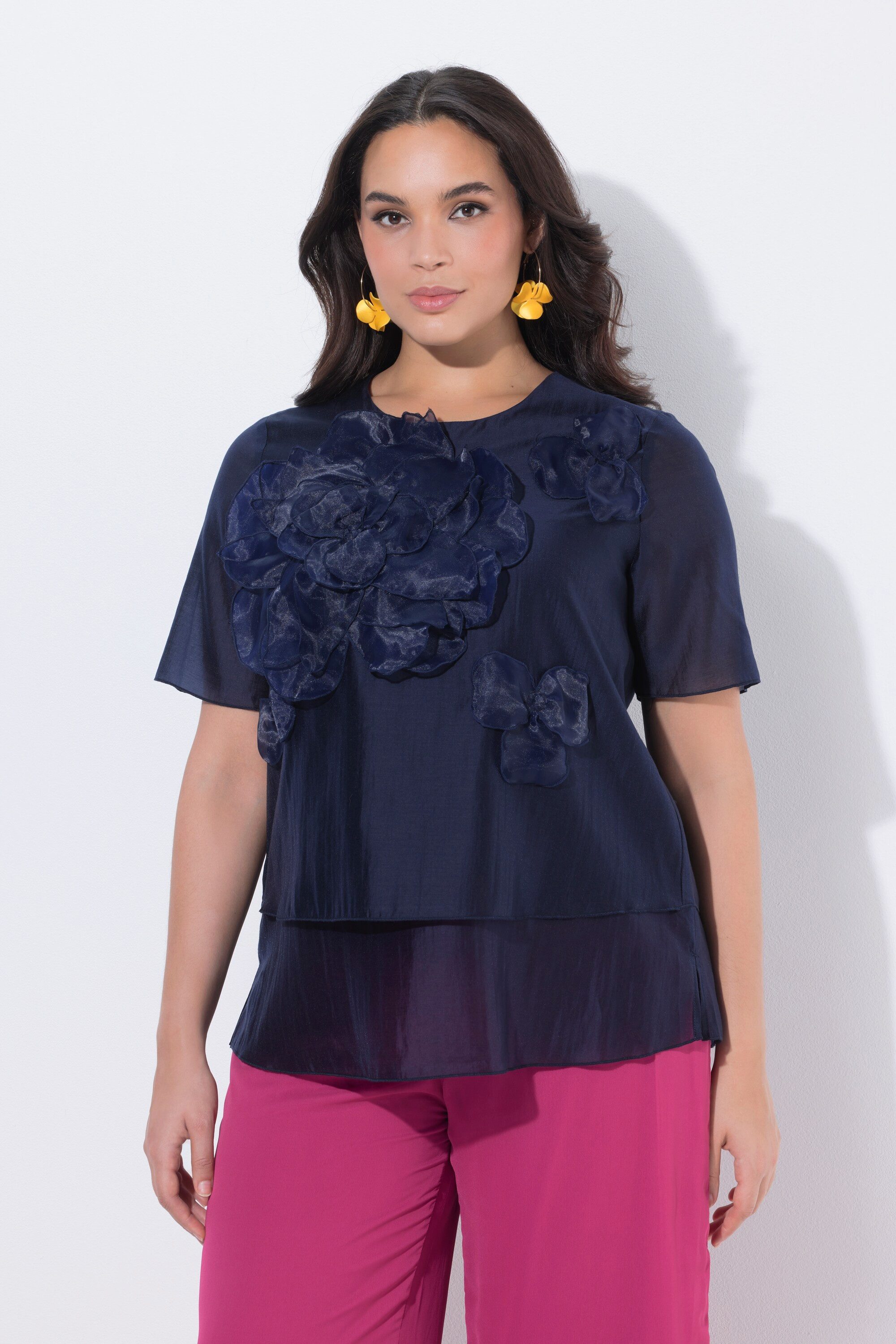 Ulla Popken Spitzenbluse Chiffonbluse Blüten-Applikationen Rundhals günstig online kaufen