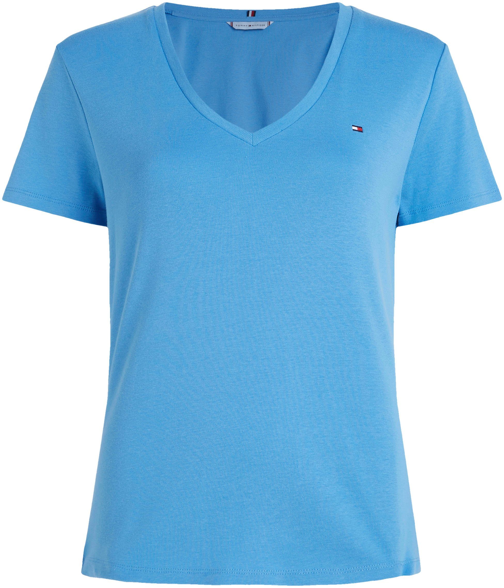 Tommy Hilfiger CODY T-Shirt V-NECK Blue SS mit SLIM Logostickerei dezenter Hydrangea RIB