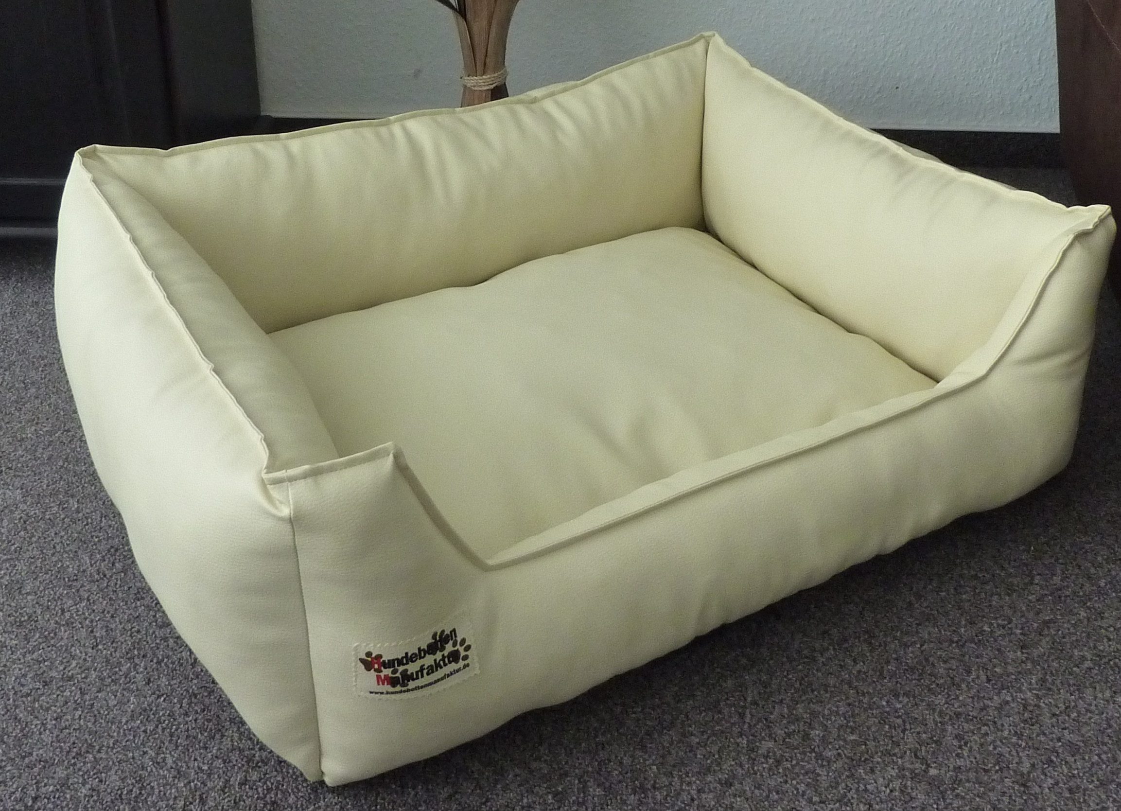 Hundebettenmanufaktur Hundekorb Hundesofa Schlafplatz Kunstleder Similpelle günstig online kaufen