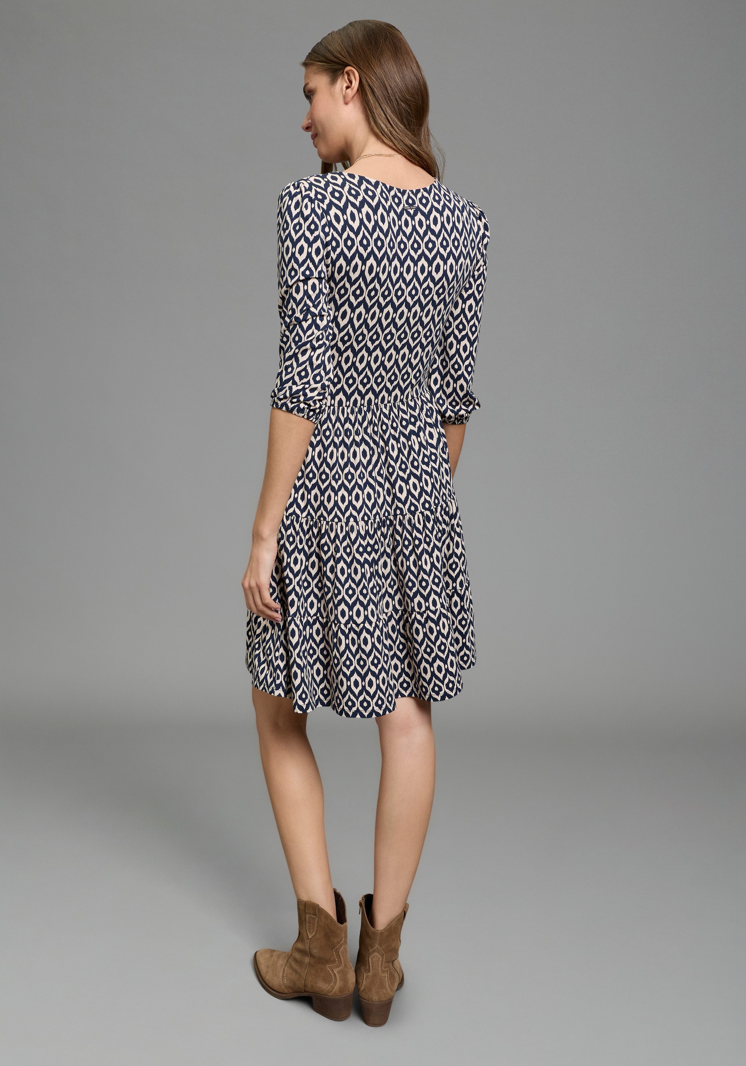 Laura Scott Jerseykleid femininer Stil, taillierte Passform, mit Volant am Kleidersaum. € 59,99, (€ 59,99 pro 1 Stk).