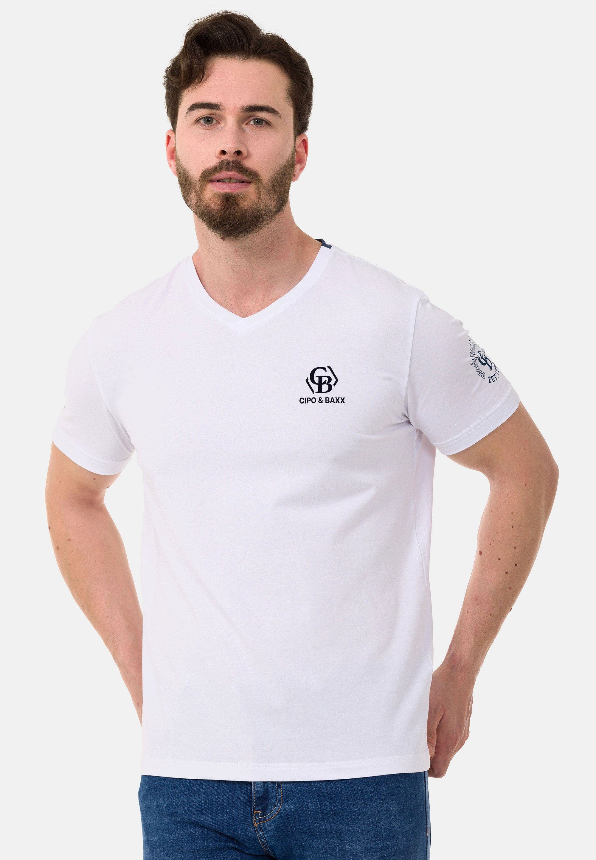 Cipo & Baxx T-Shirt mit dezenten Markenlogos weiß | V-Shirts