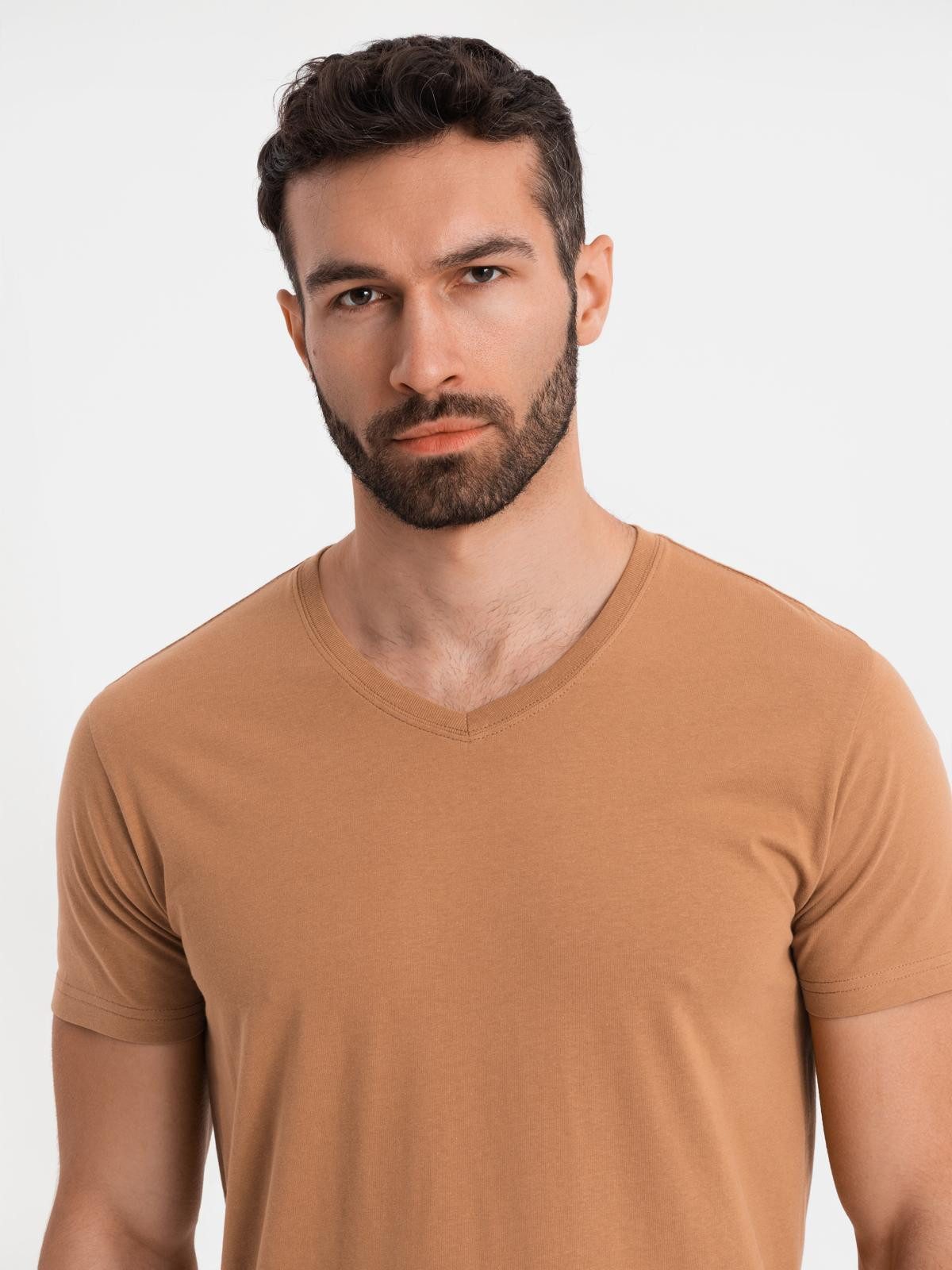 OMBRE T-Shirt BASIC Herren T-Shirt aus klassischer Baumwolle mit V-Ausschnitt Jacquard-Label mit Branding in der Seitennaht
