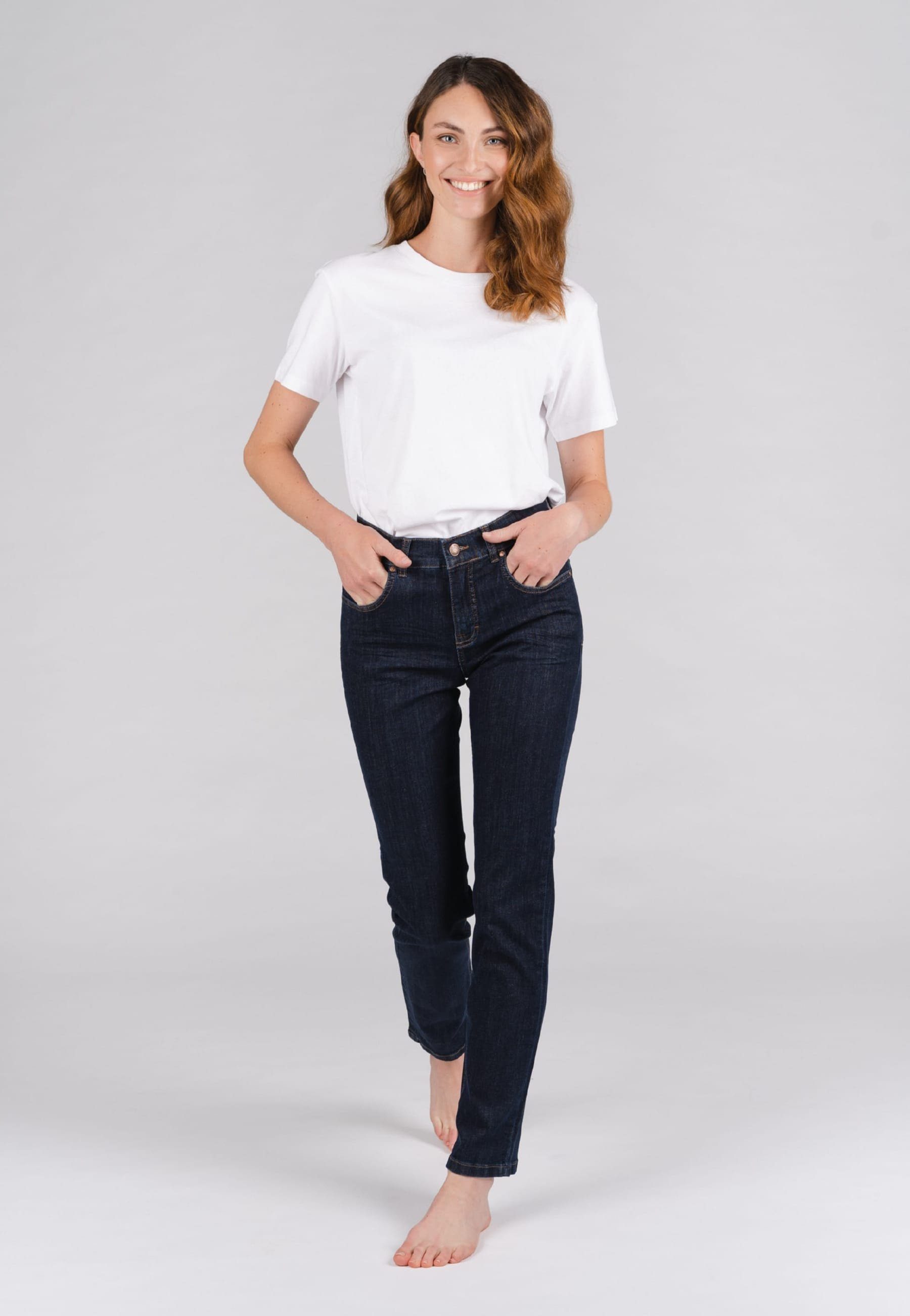 ANGELS Straight-Jeans Jeans Cici mit Stretch mit Label-Applikationen Denim Power