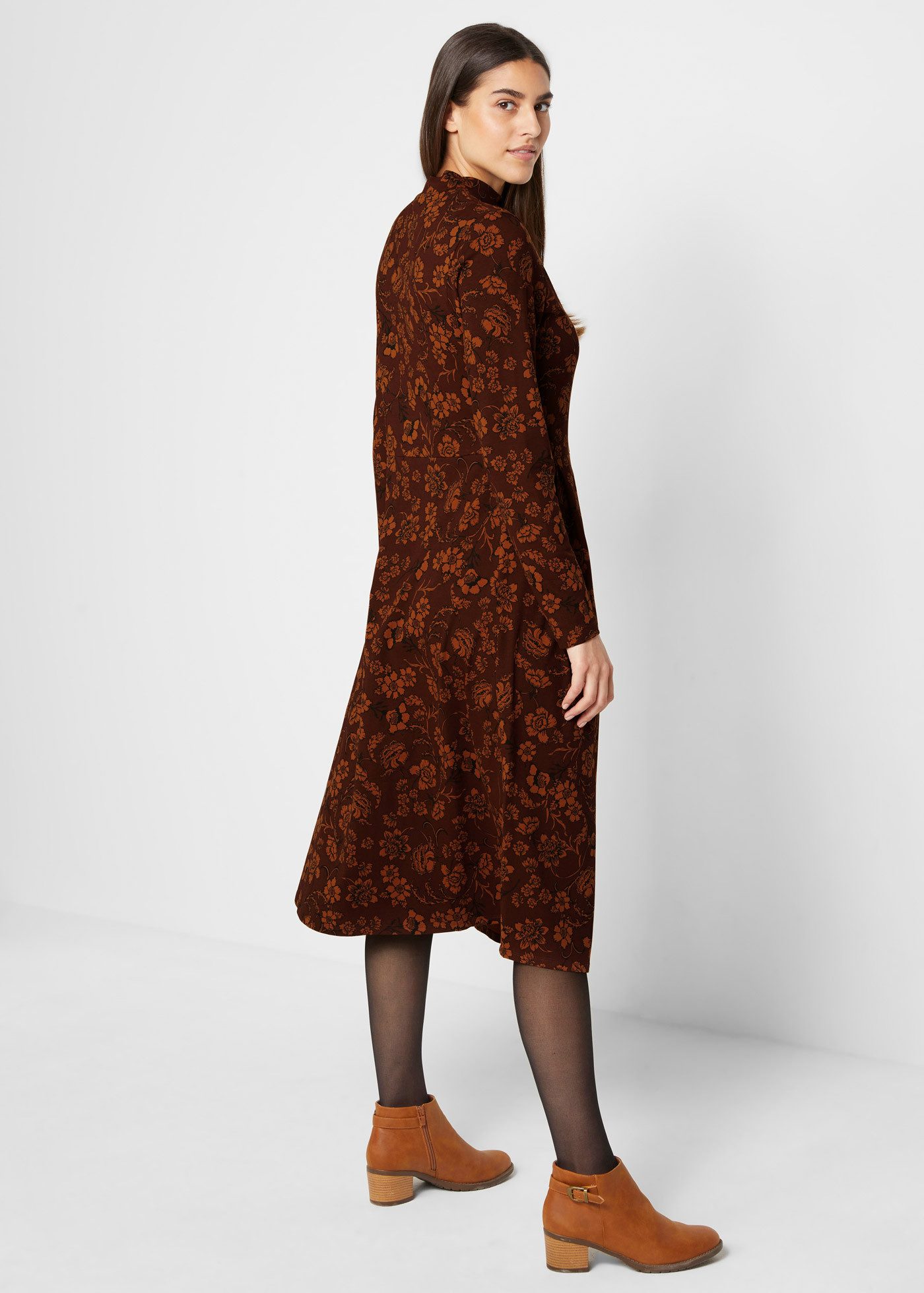 bonprix Jerseykleid mit All-Over Print, tailliert und mit kleinem Stehkrage günstig online kaufen