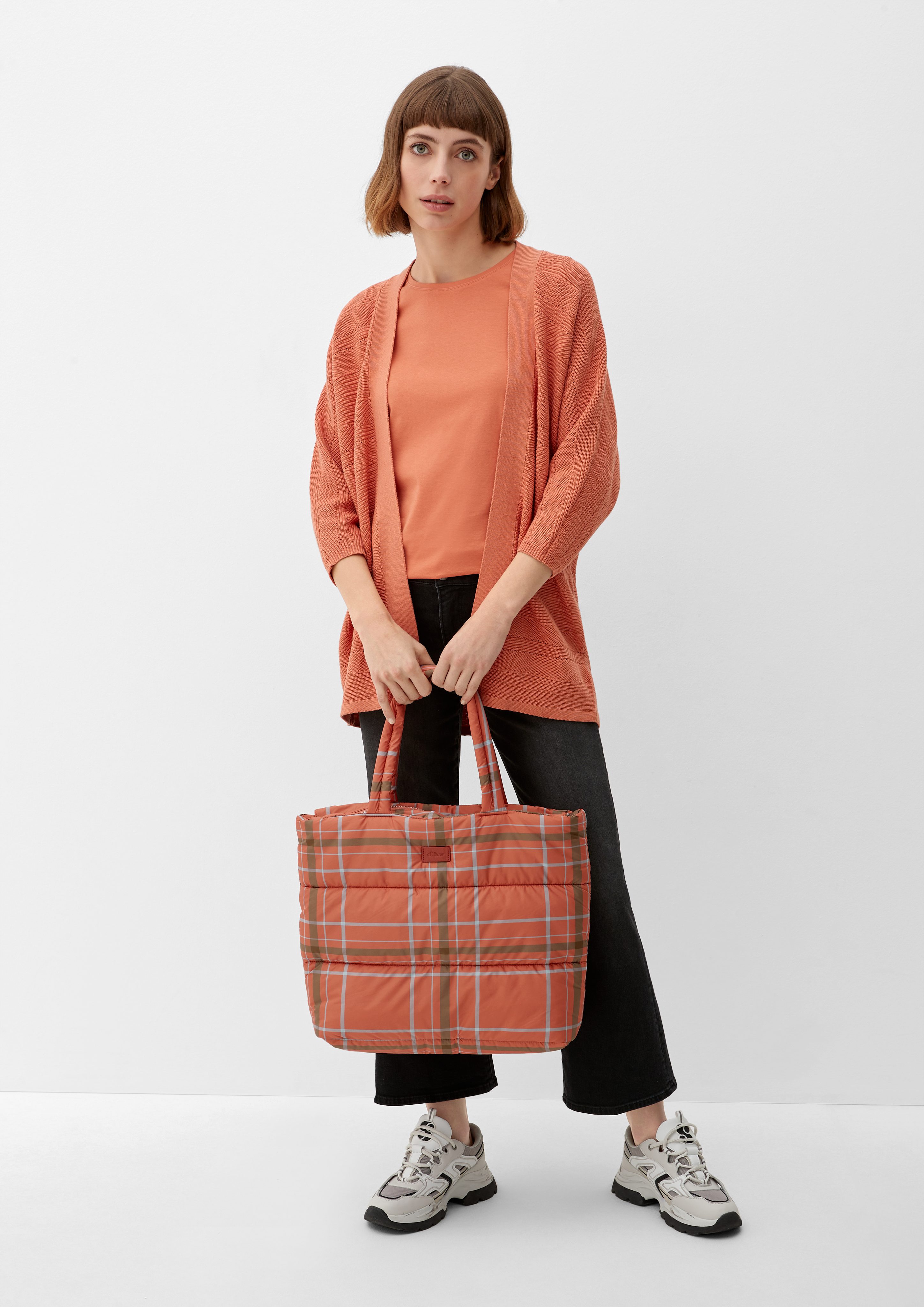 s.Oliver Tragetasche mit Karomuster, Label-Patch Shopper