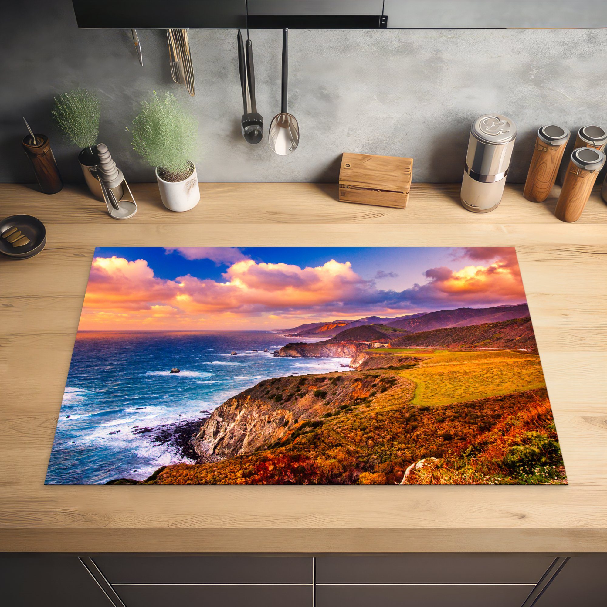 (1 cm, tlg), Ceranfeldabdeckung 81x52 MuchoWow und Bridge, in küche, Creek Kalifornien die Sur Vinyl, Bixby Herdblende-/Abdeckplatte Landschaft Schutz Induktionskochfeld Big für