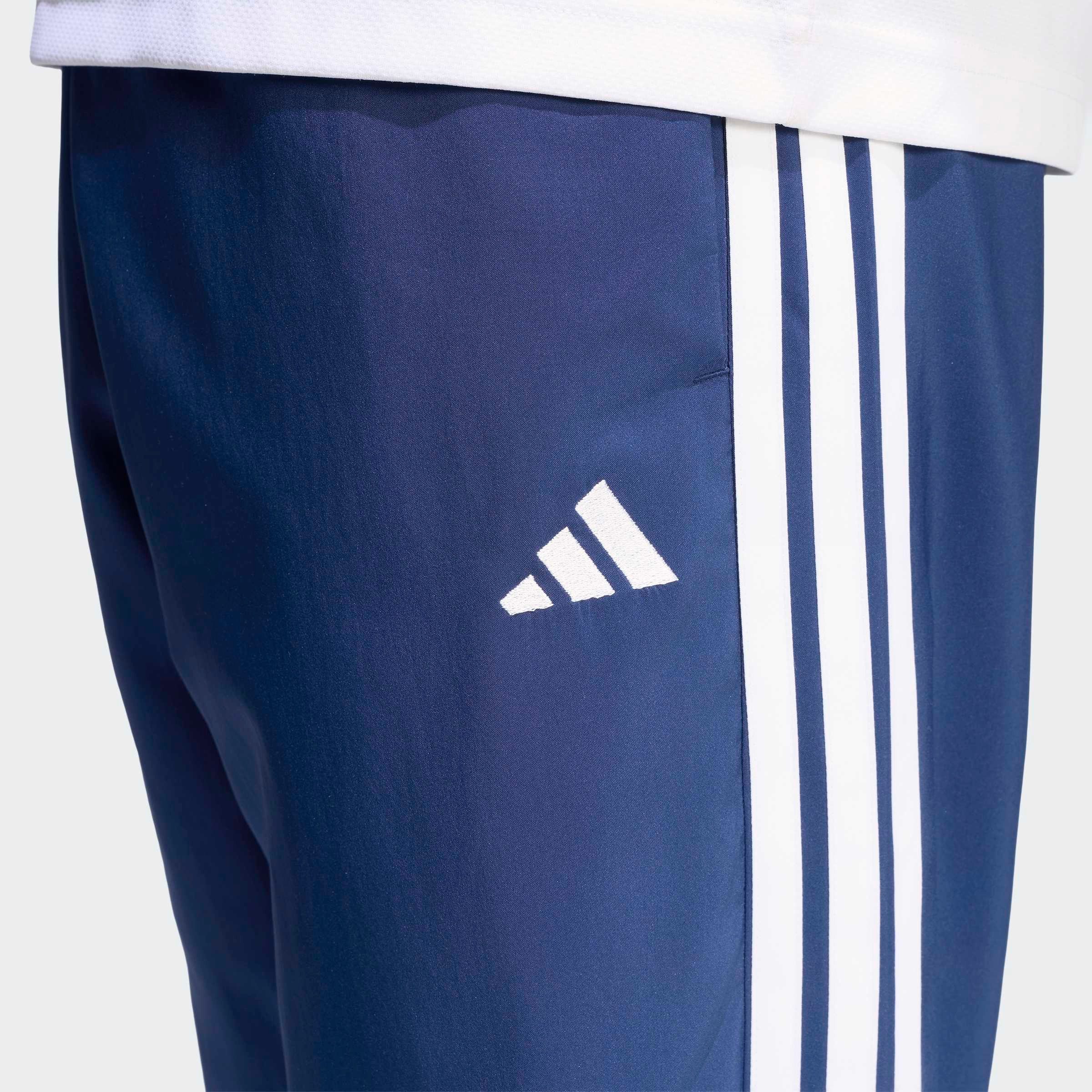 adidas Sportswear Sporthose ESSENTIALS 3-STREIFEN STANFORD LITE WOVEN TAPERED OPEN HEM
