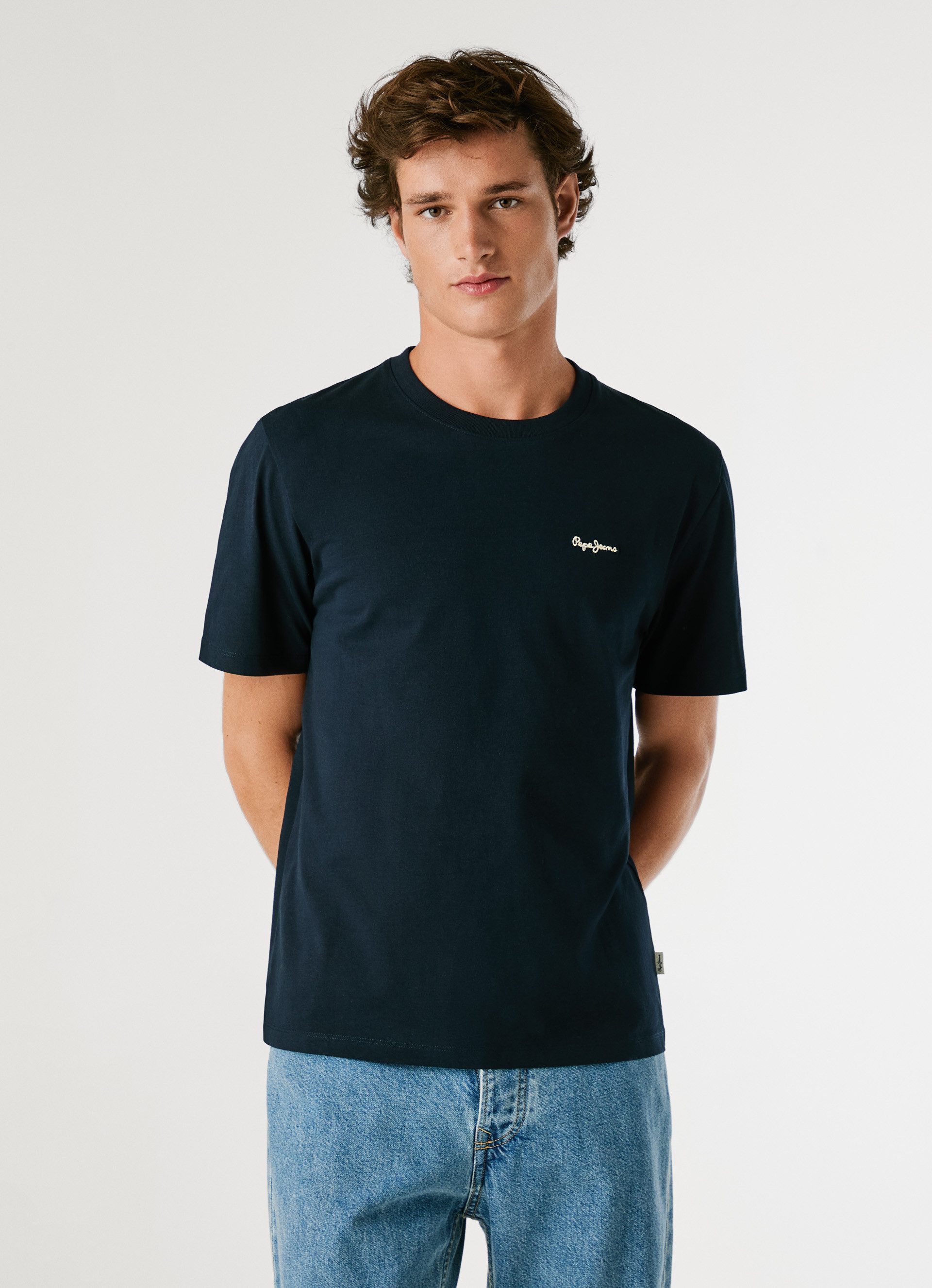 Pepe Jeans T-Shirt CONTRAST CONNOR mit Rundhals und gesticktem Logo günstig online kaufen