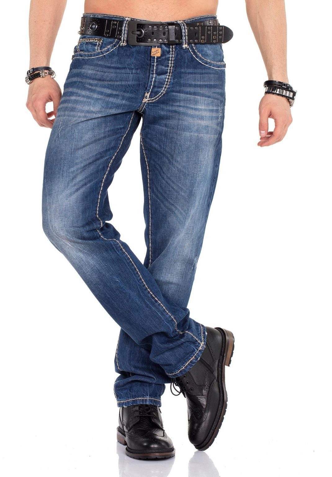 Cipo & Baxx Straight-Jeans mit dicken Kontrastnähten, Regular Fit online  kaufen | OTTO