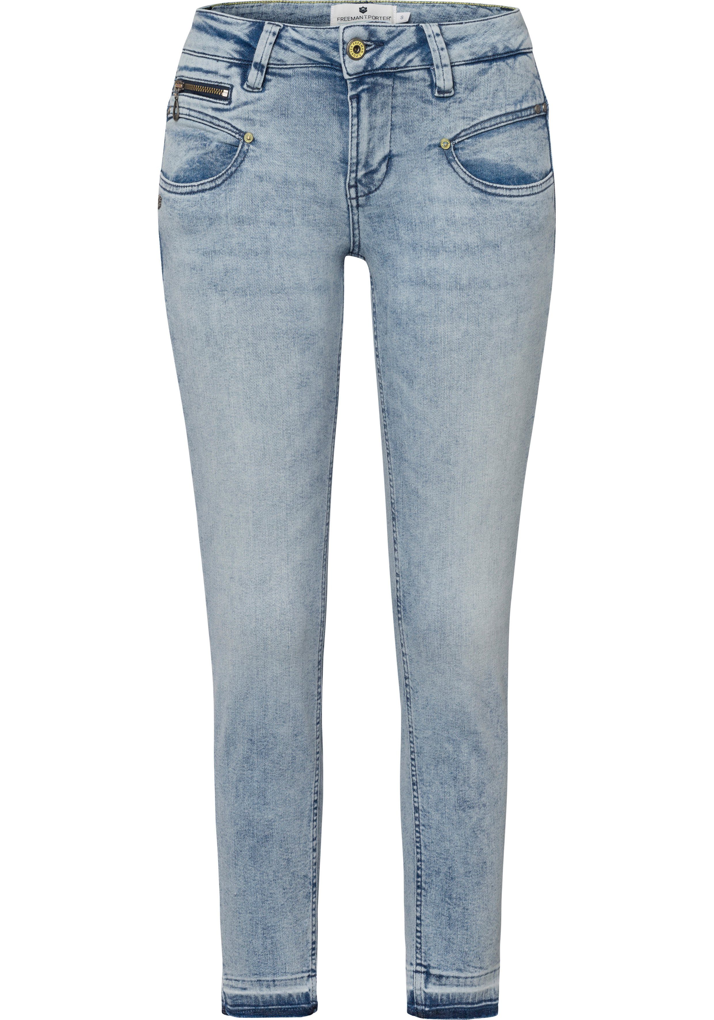 Freeman T. Porter Skinny-fit-Jeans mit ornamental gemustertem Knopf hellblau