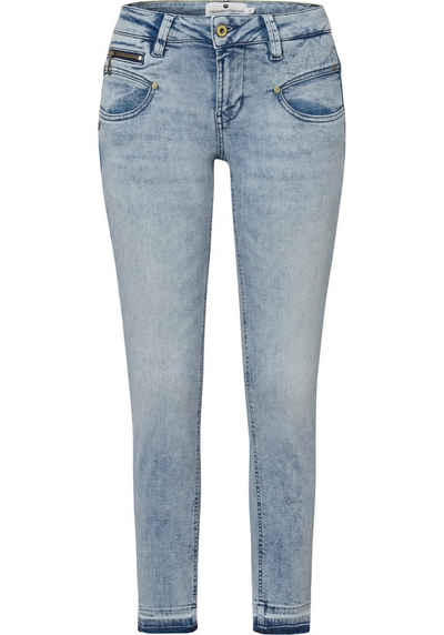 Freeman T. Porter Skinny-fit-Jeans mit ornamental gemustertem Knopf