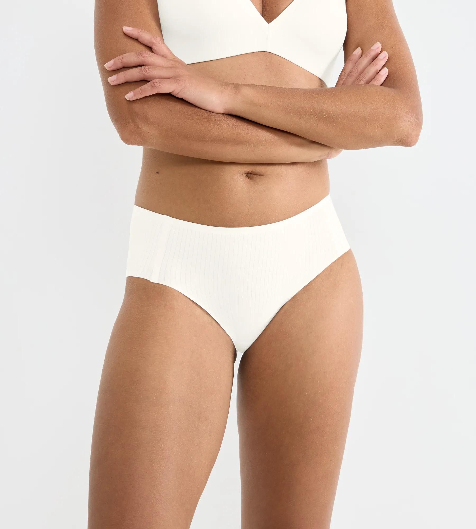 sloggi Hipster ZERO Feel Pure dezenter Streifeneffekt, nahtlos, Stretch