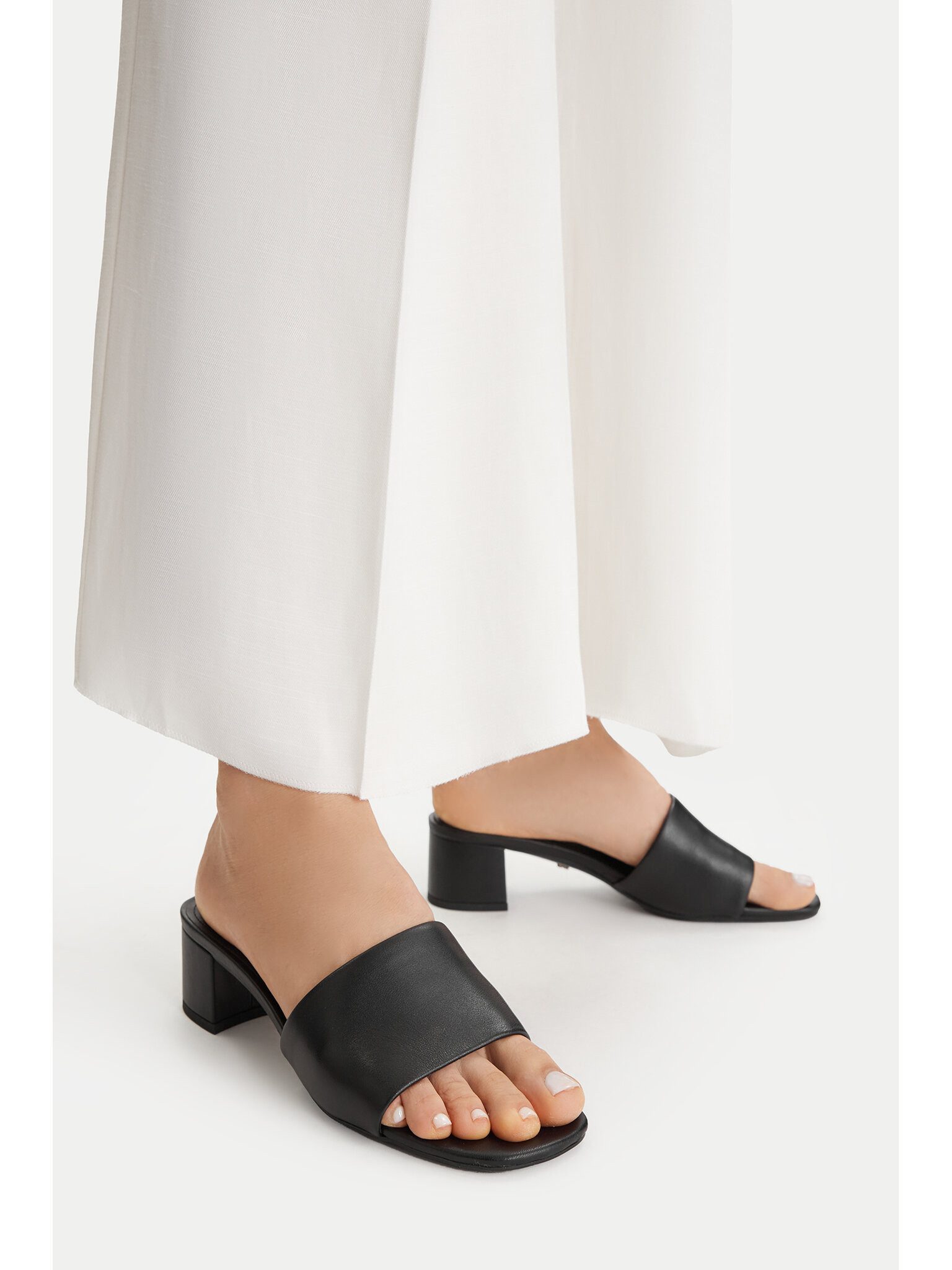 GINO ROSSI Gino Rossi Damen Flip-Flops Schwarz Gino Rossi-C-V2399L-1-1 Schwarz Badepantolette